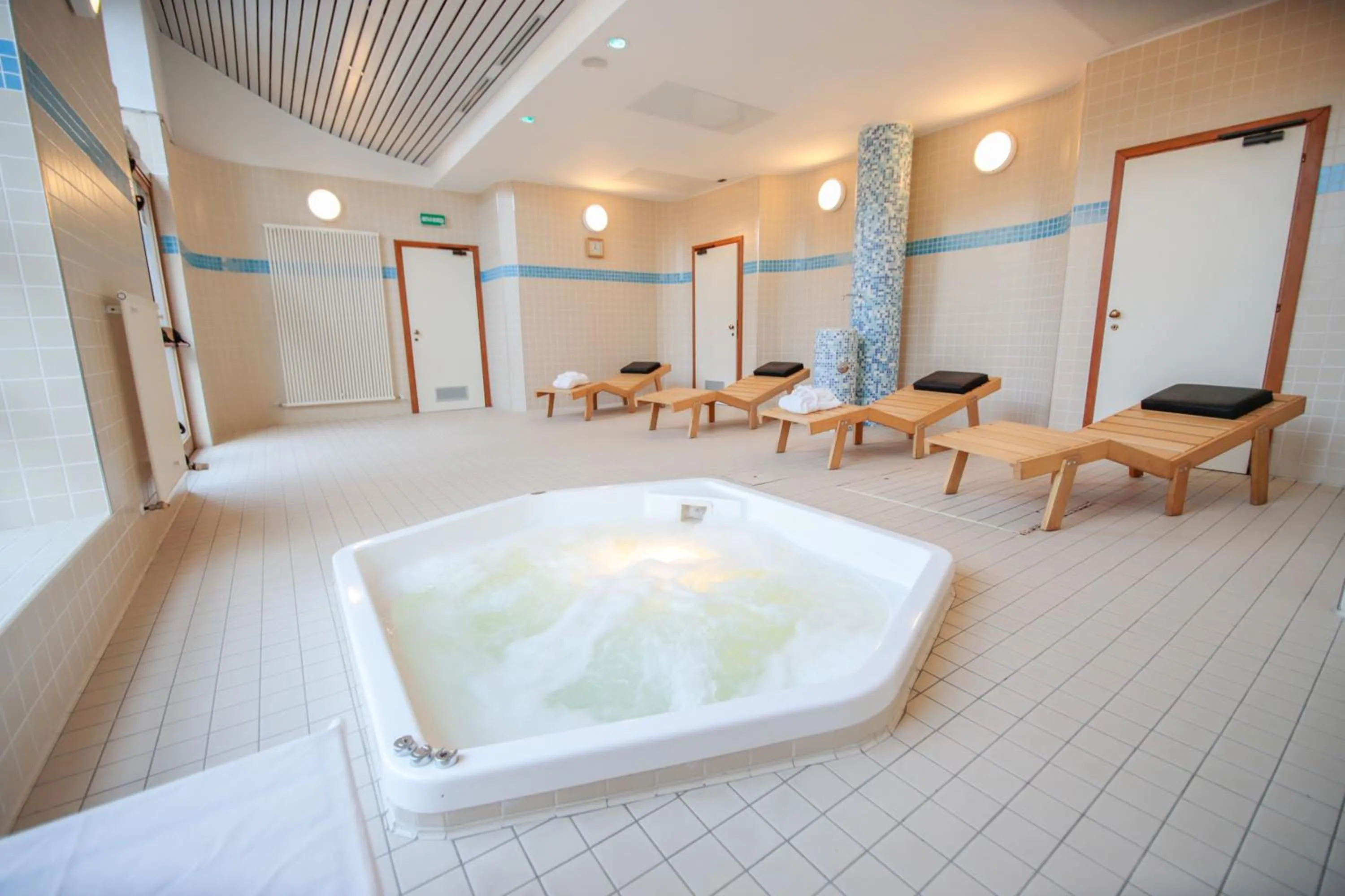 Pràcatinat Hotel & Restaurant