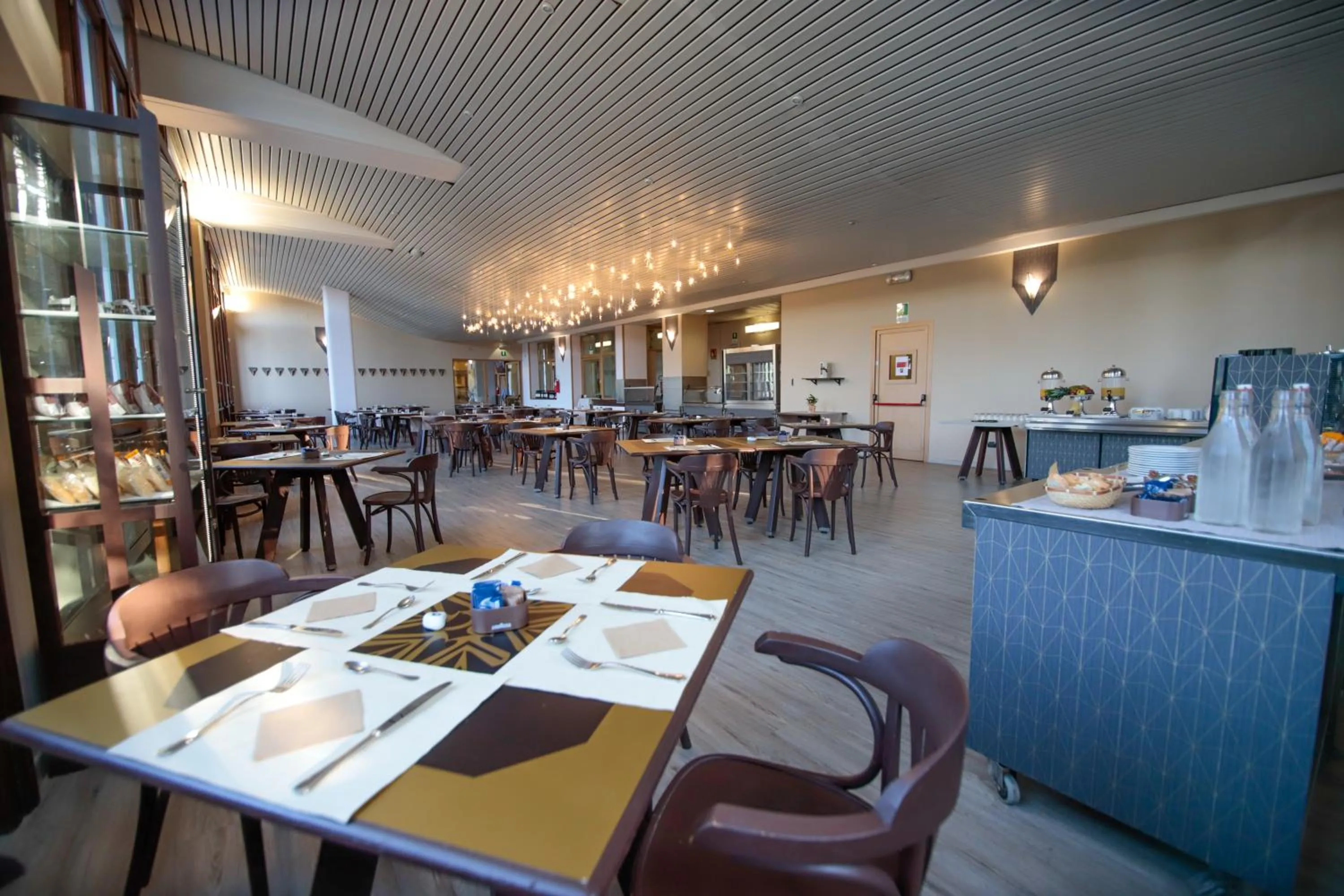 Pràcatinat Hotel & Restaurant