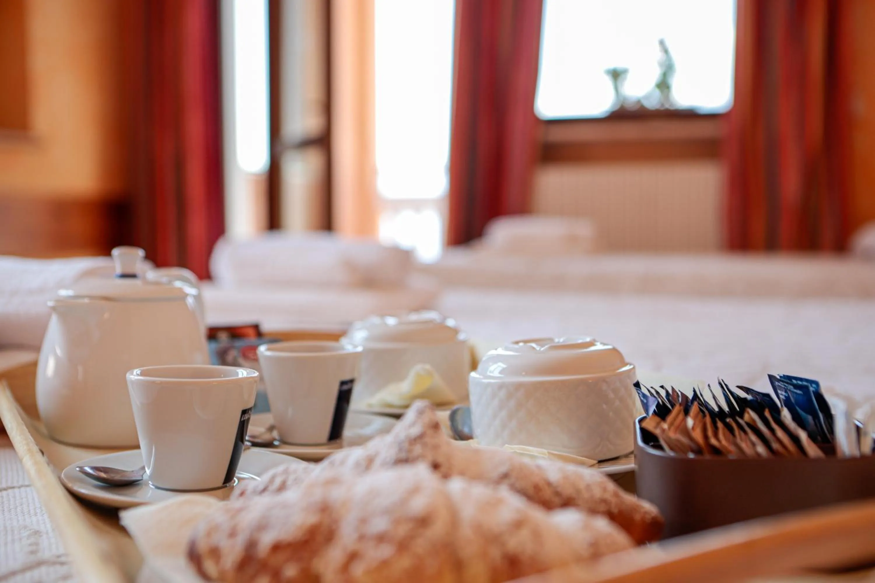 Bed in Pràcatinat Hotel & Restaurant