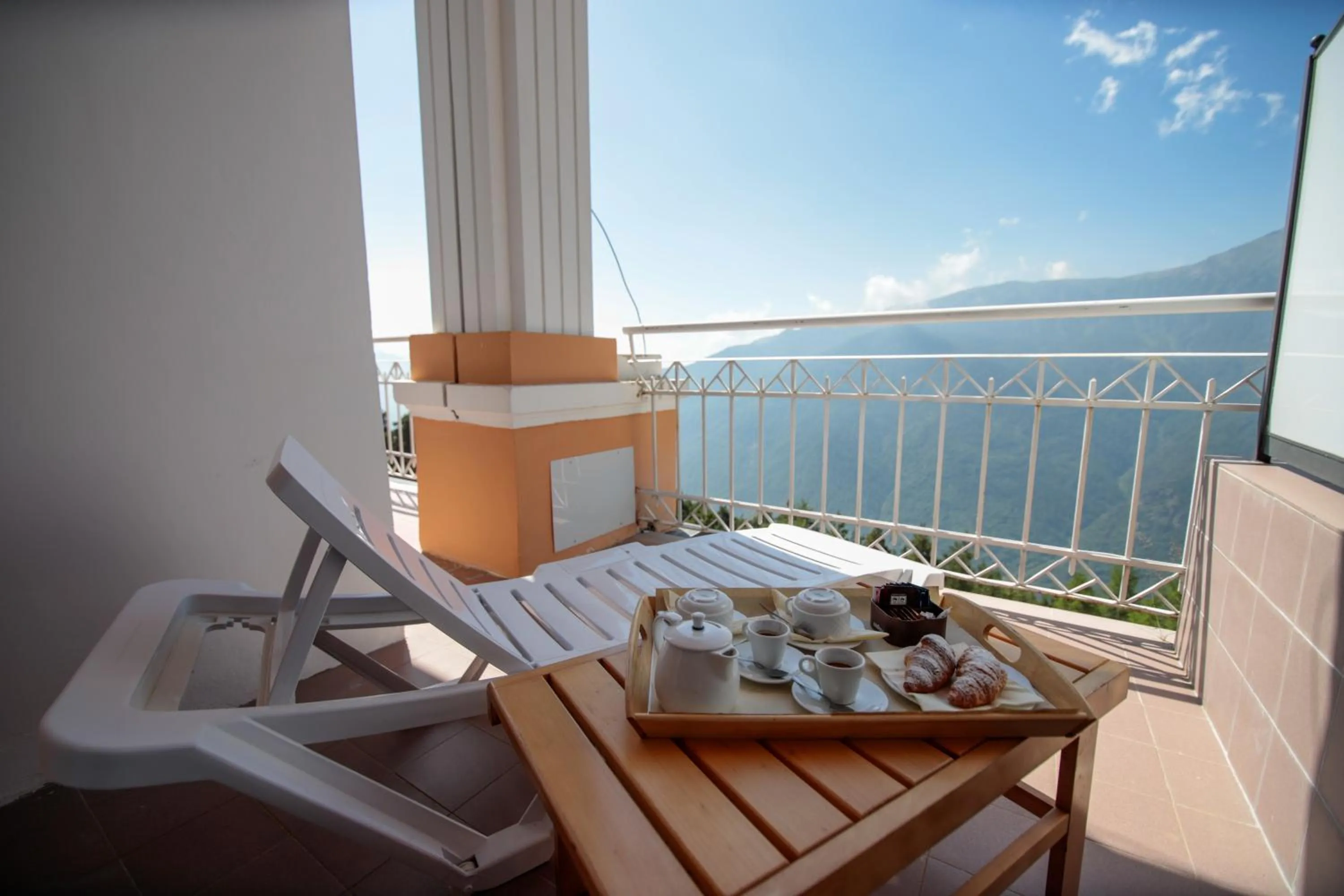 Pràcatinat Hotel & Restaurant