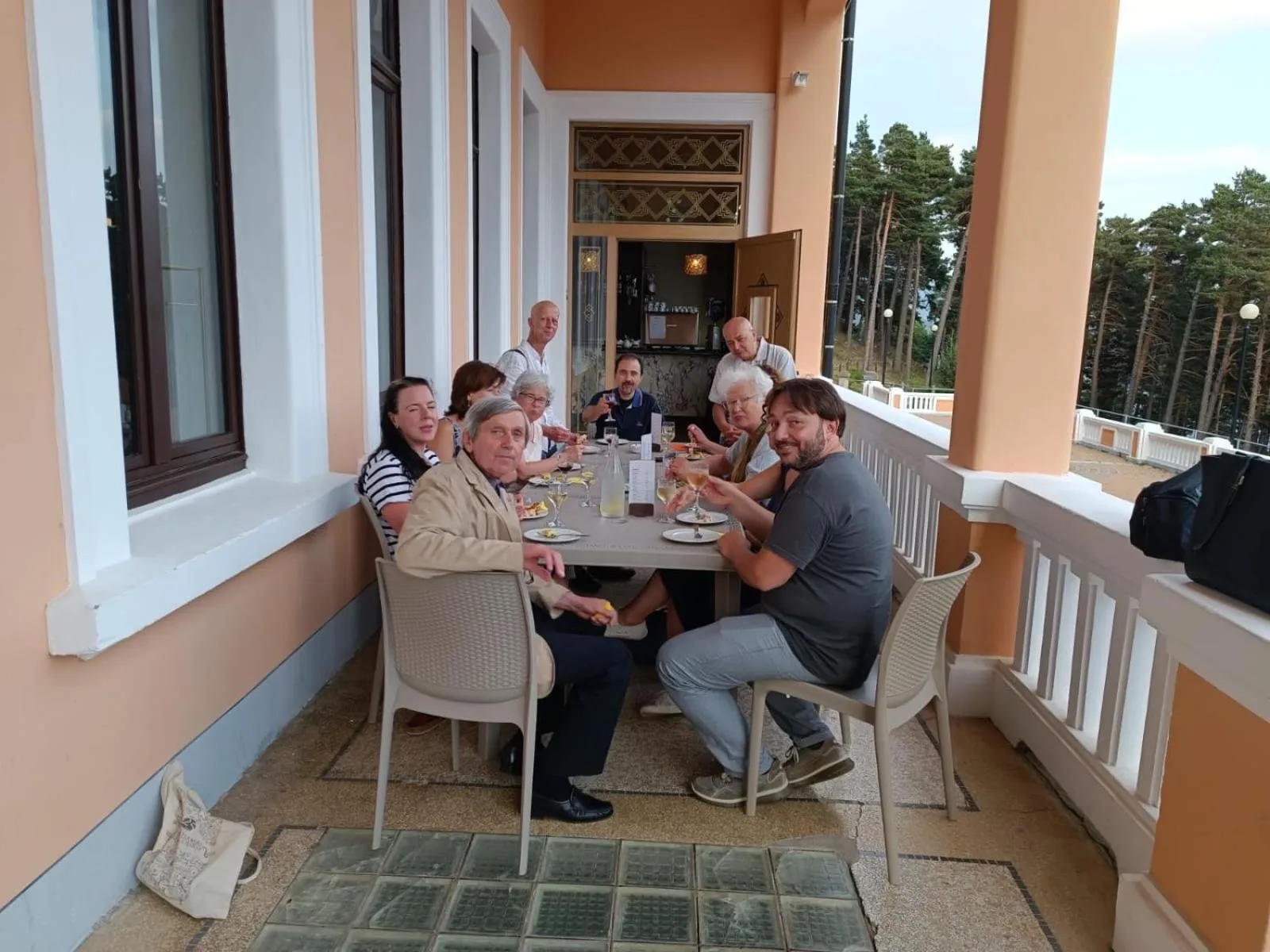 Pràcatinat Hotel & Restaurant