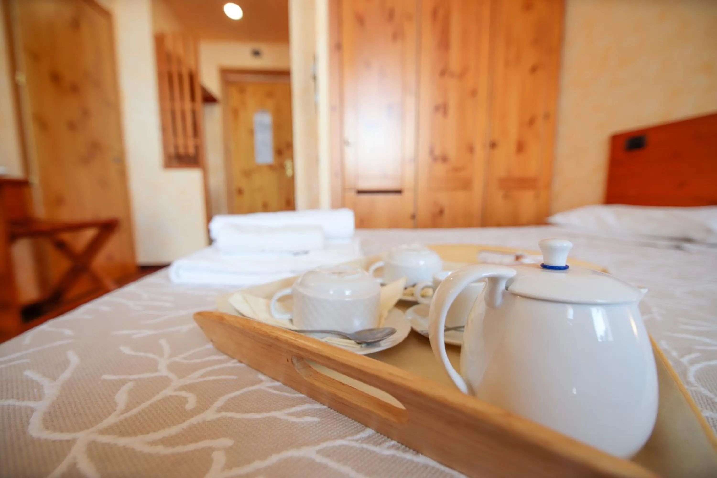 Bed in Pràcatinat Hotel & Restaurant