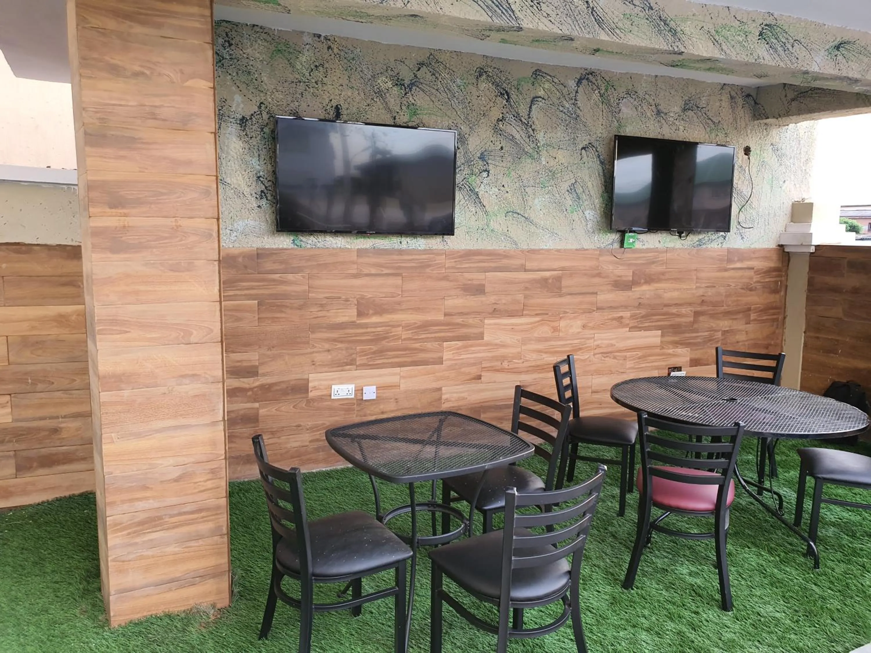 Lounge or bar in Residency Hotel Lagos Airport