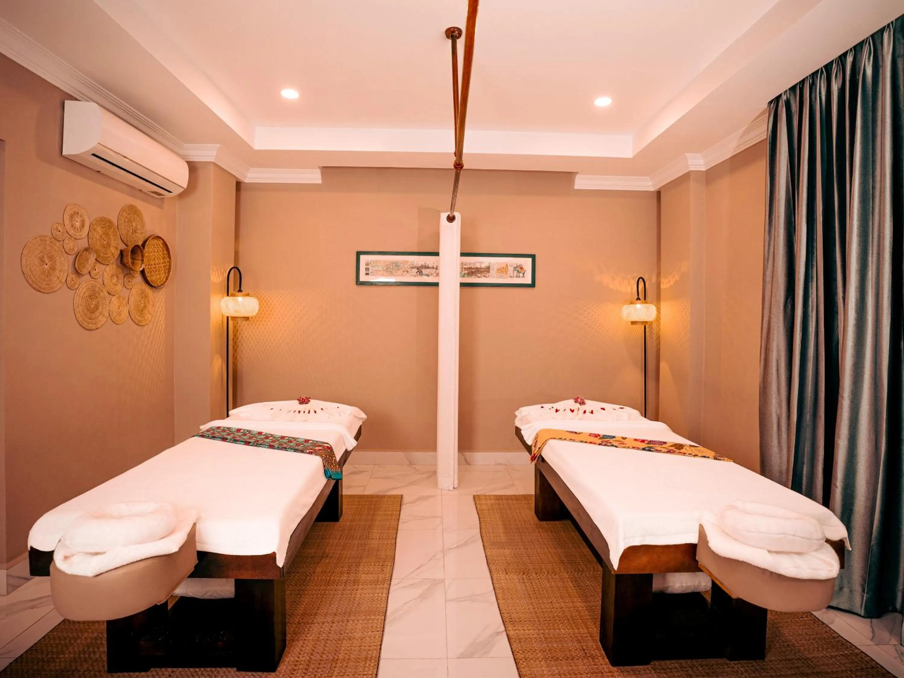 Massage in Le Kree Downtown Hotel