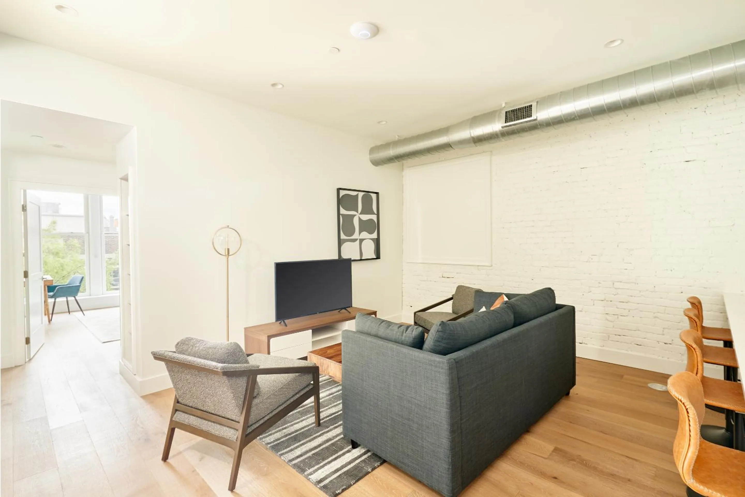 Living room in Sonder The Saddlery