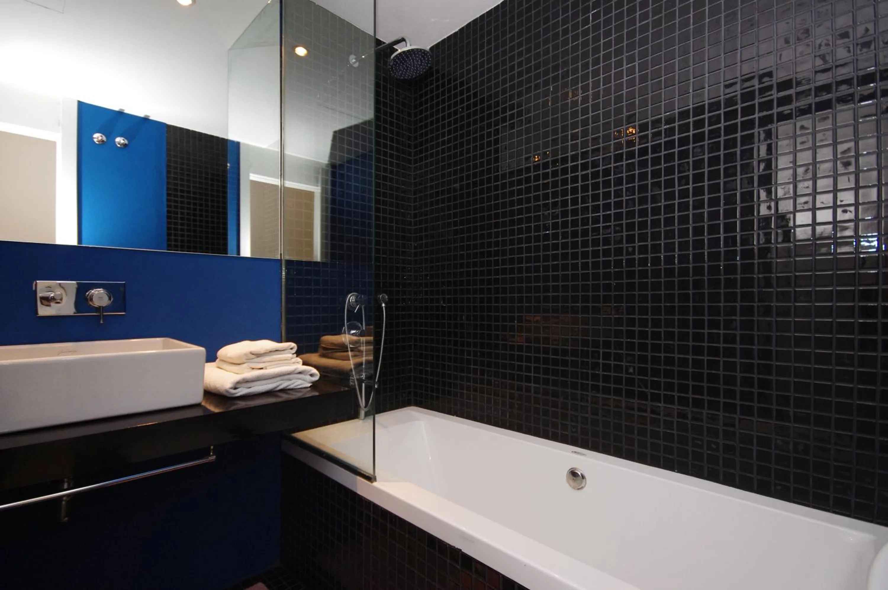 Toilet in Mosen Sorell Apartments