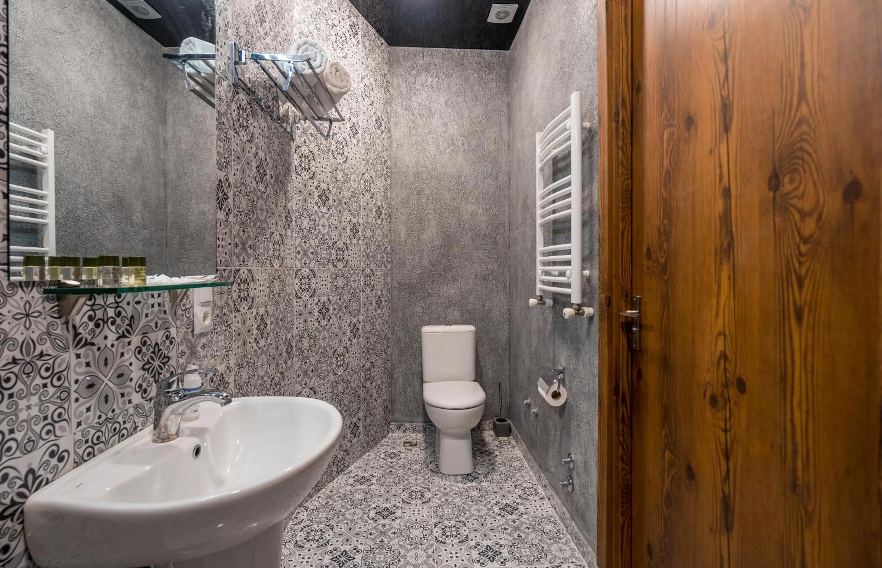 Hotel History • სასტუმრო ისტორია