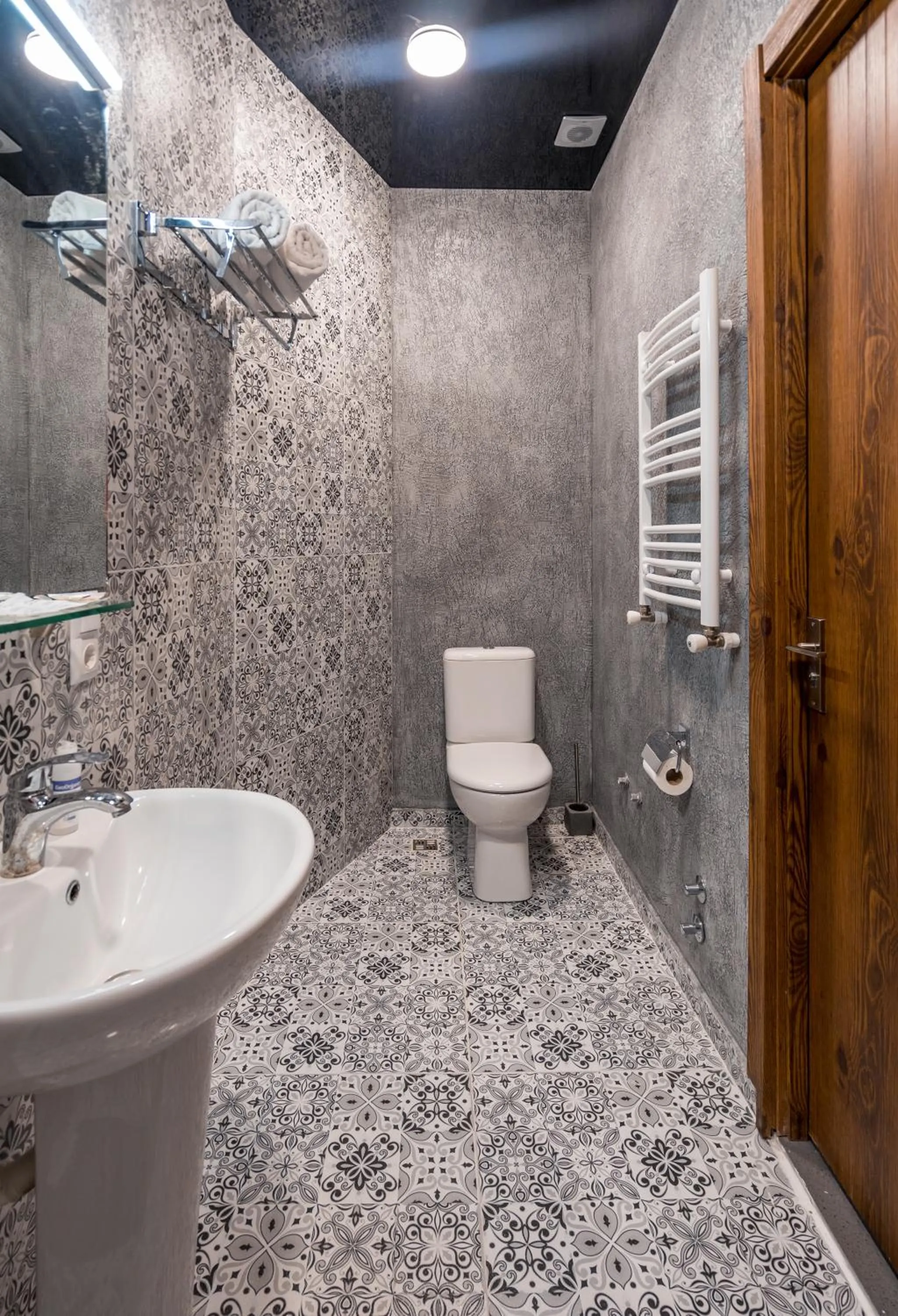 Hotel History • სასტუმრო ისტორია