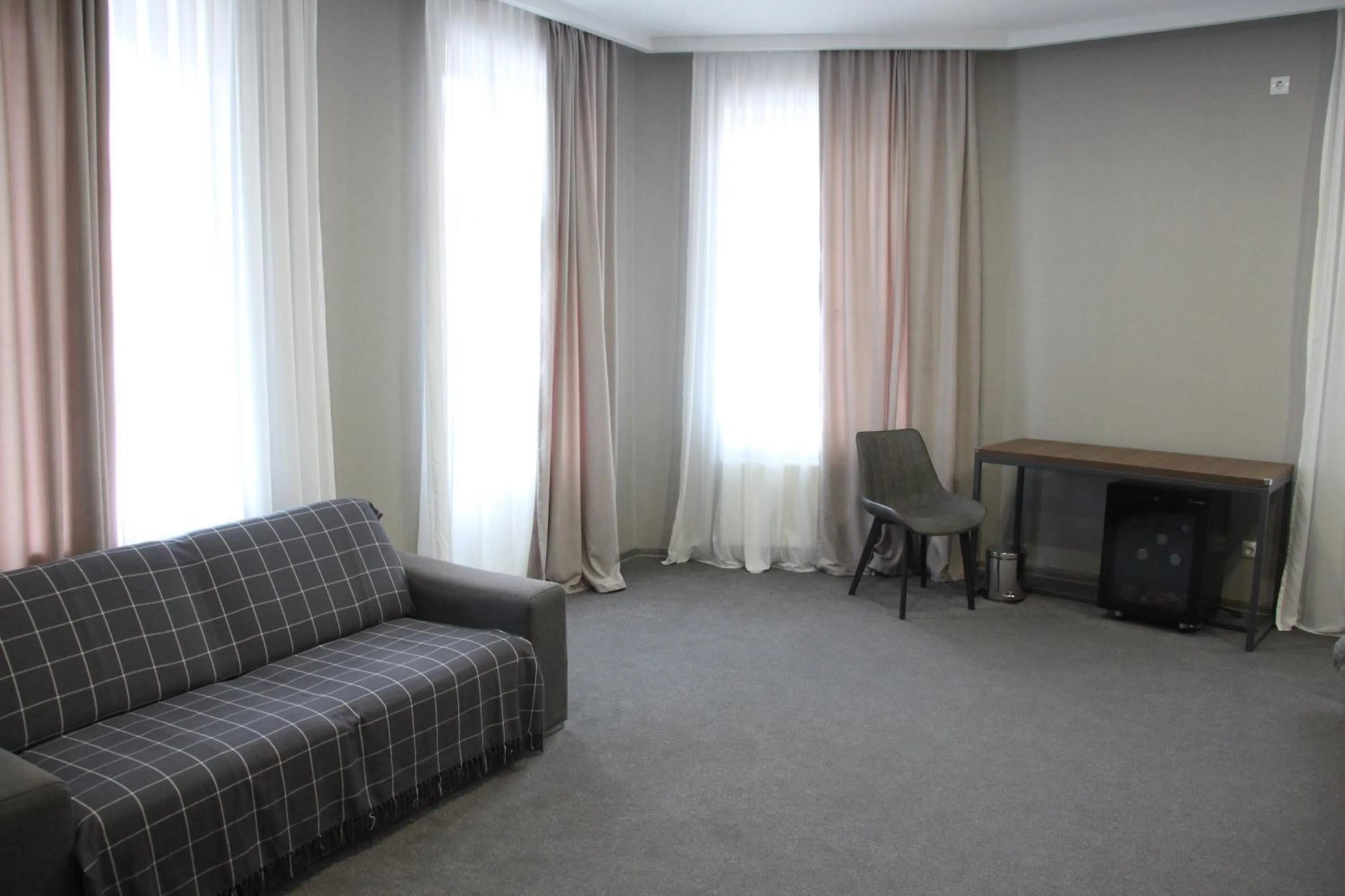 Hotel History • სასტუმრო ისტორია