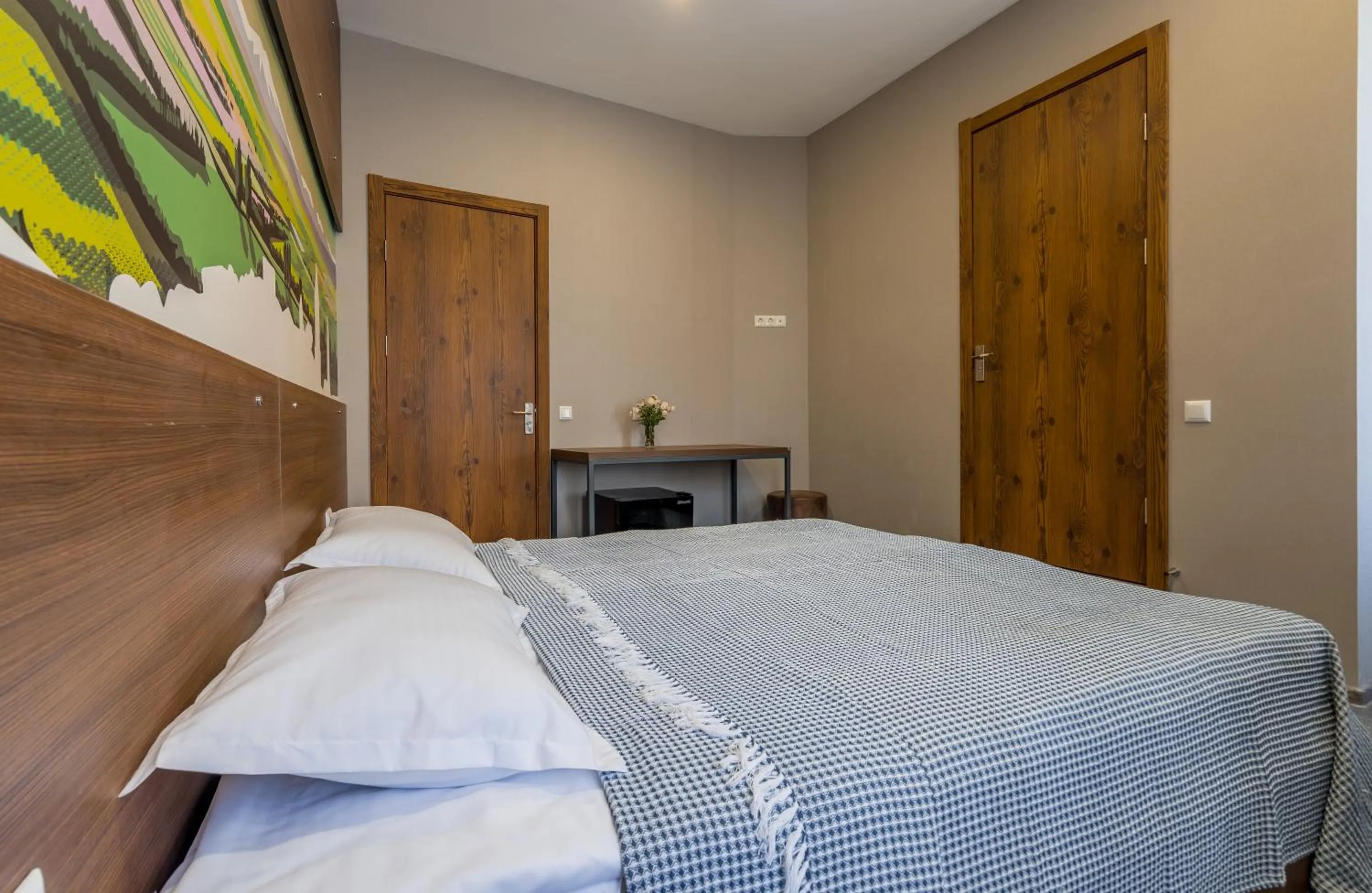 Bed in Hotel History • სასტუმრო ისტორია