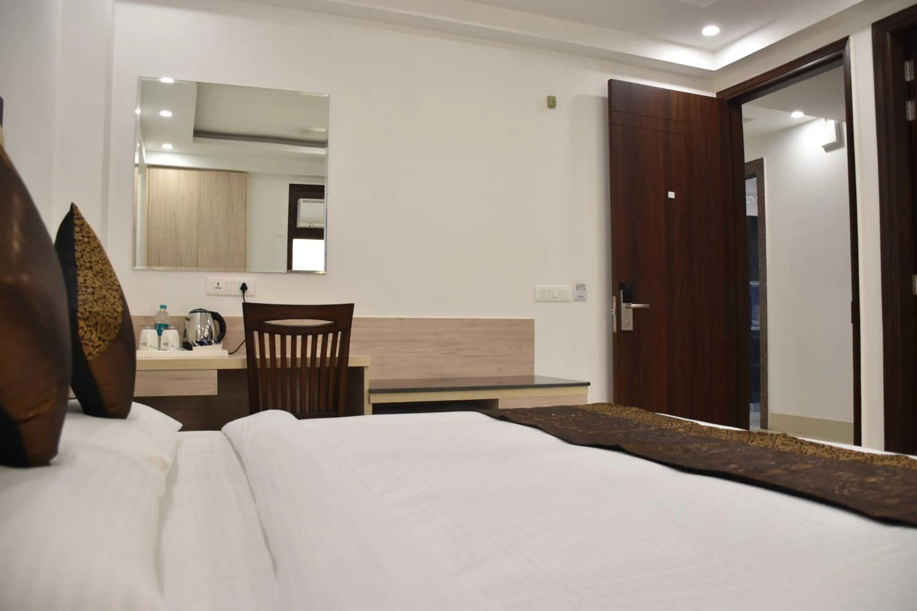 Bed in Lemon Green Residency - Hotel and Serviced Apartments