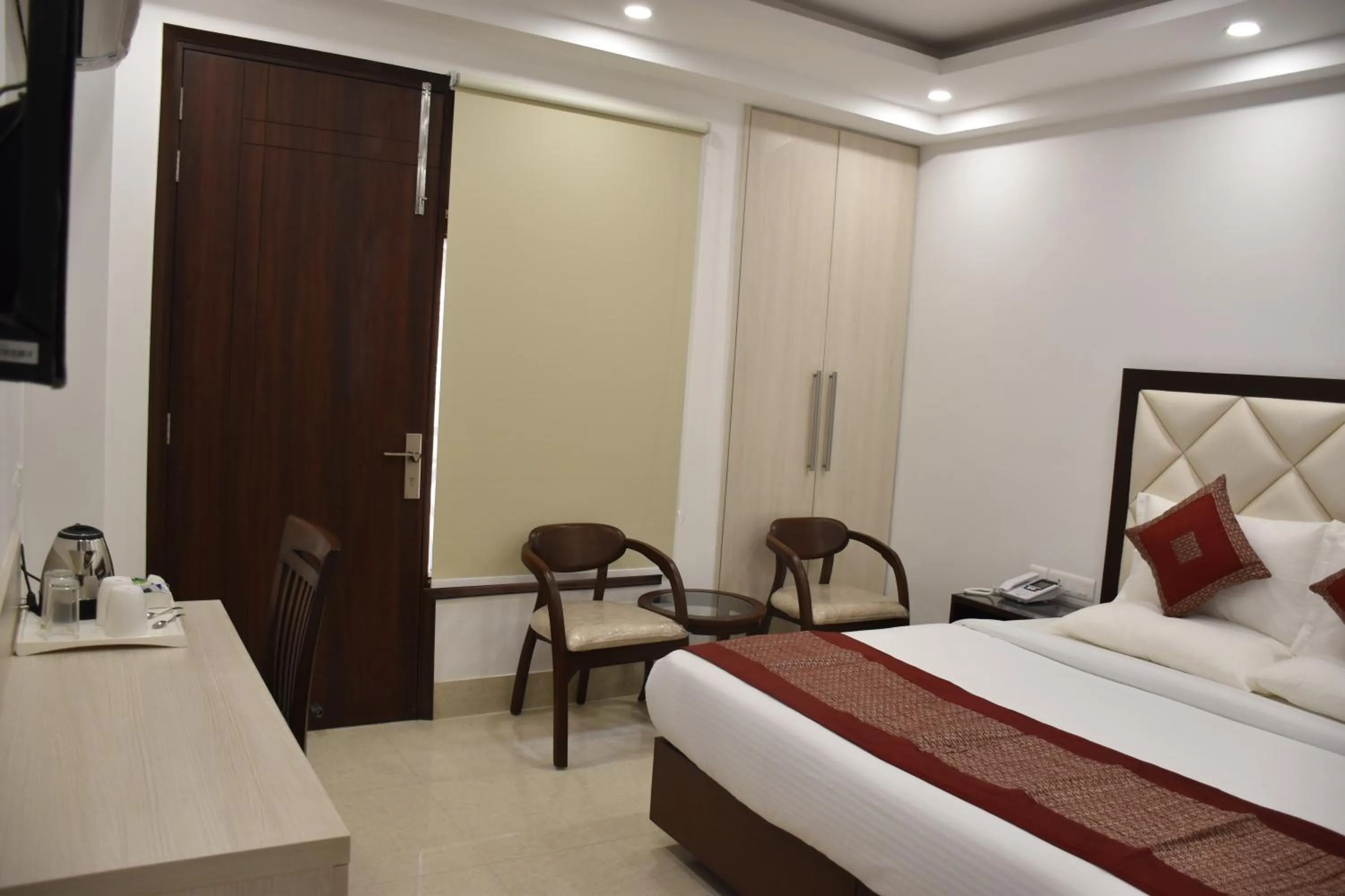 Coffee/tea facilities, Bed in Lemon Green Residency - Hotel and Serviced Apartments