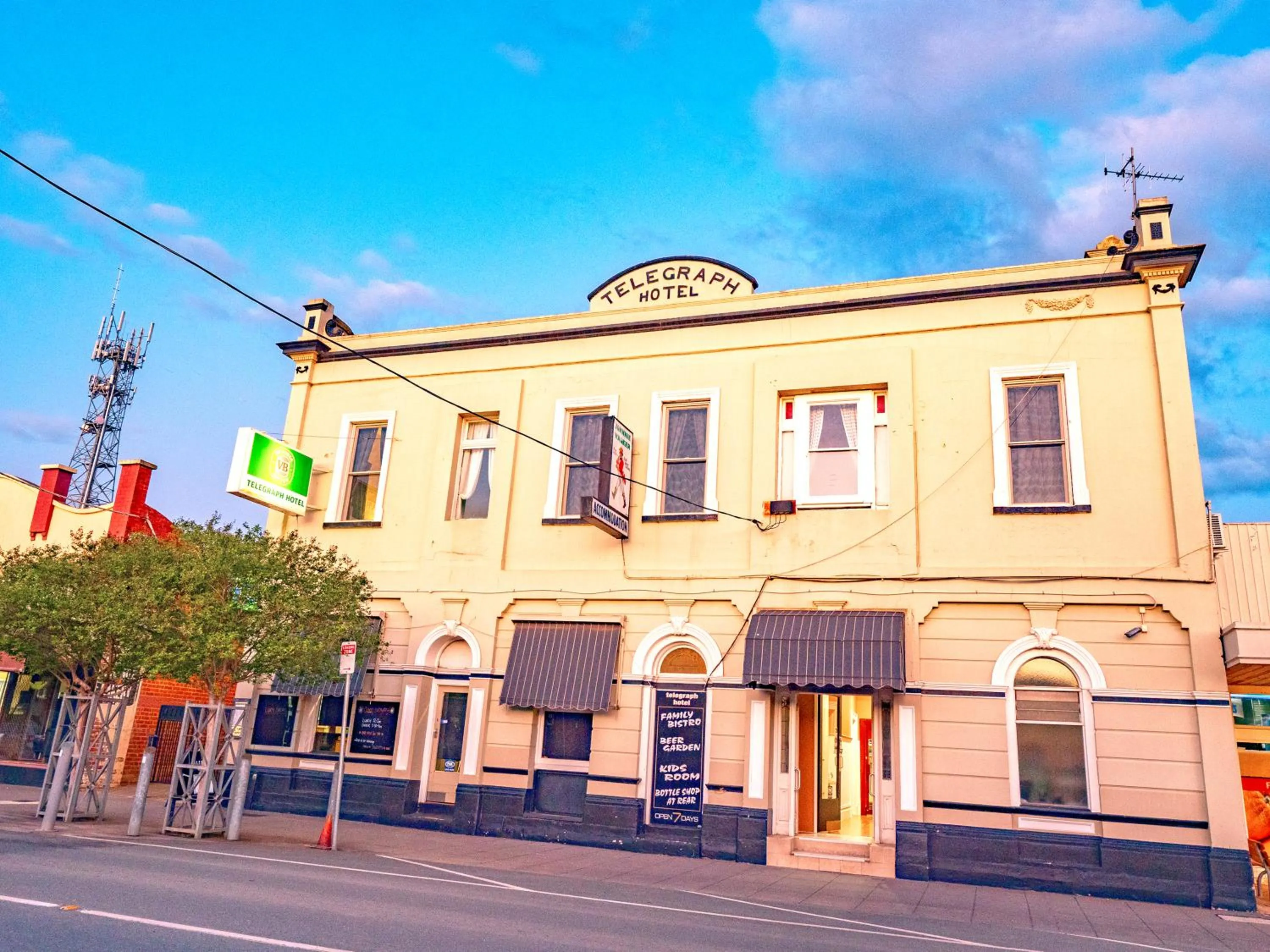 Property building in Telegraph Hotel Numurkah