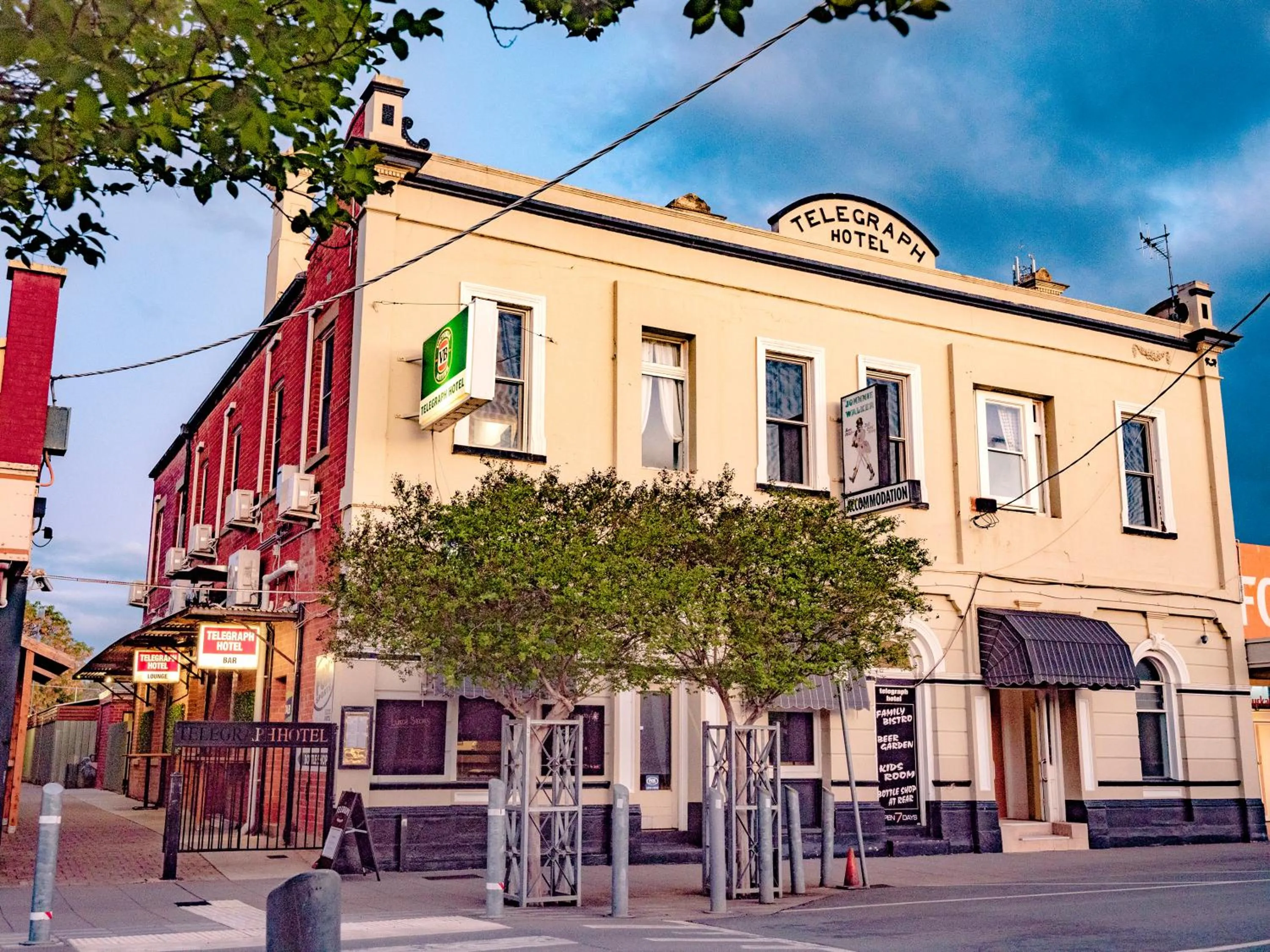 Facade/entrance in Telegraph Hotel Numurkah