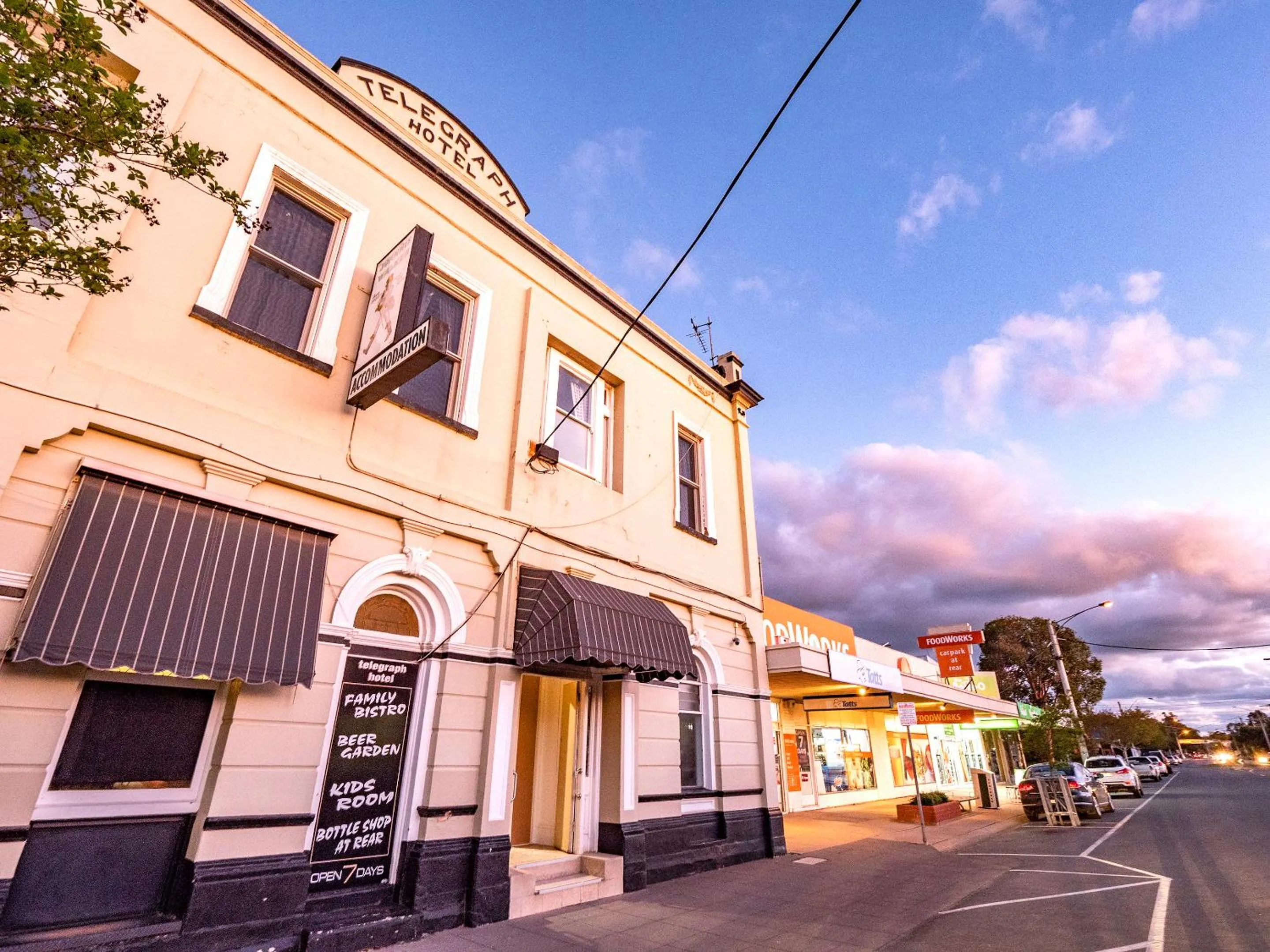 Facade/entrance in Telegraph Hotel Numurkah