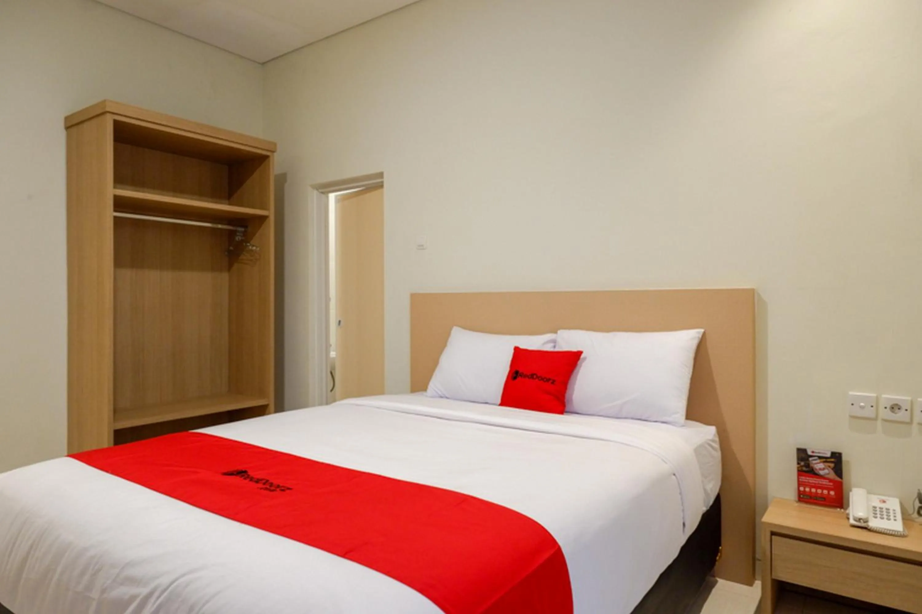 Bed in RedDoorz near Exit Tol Banyumanik 2