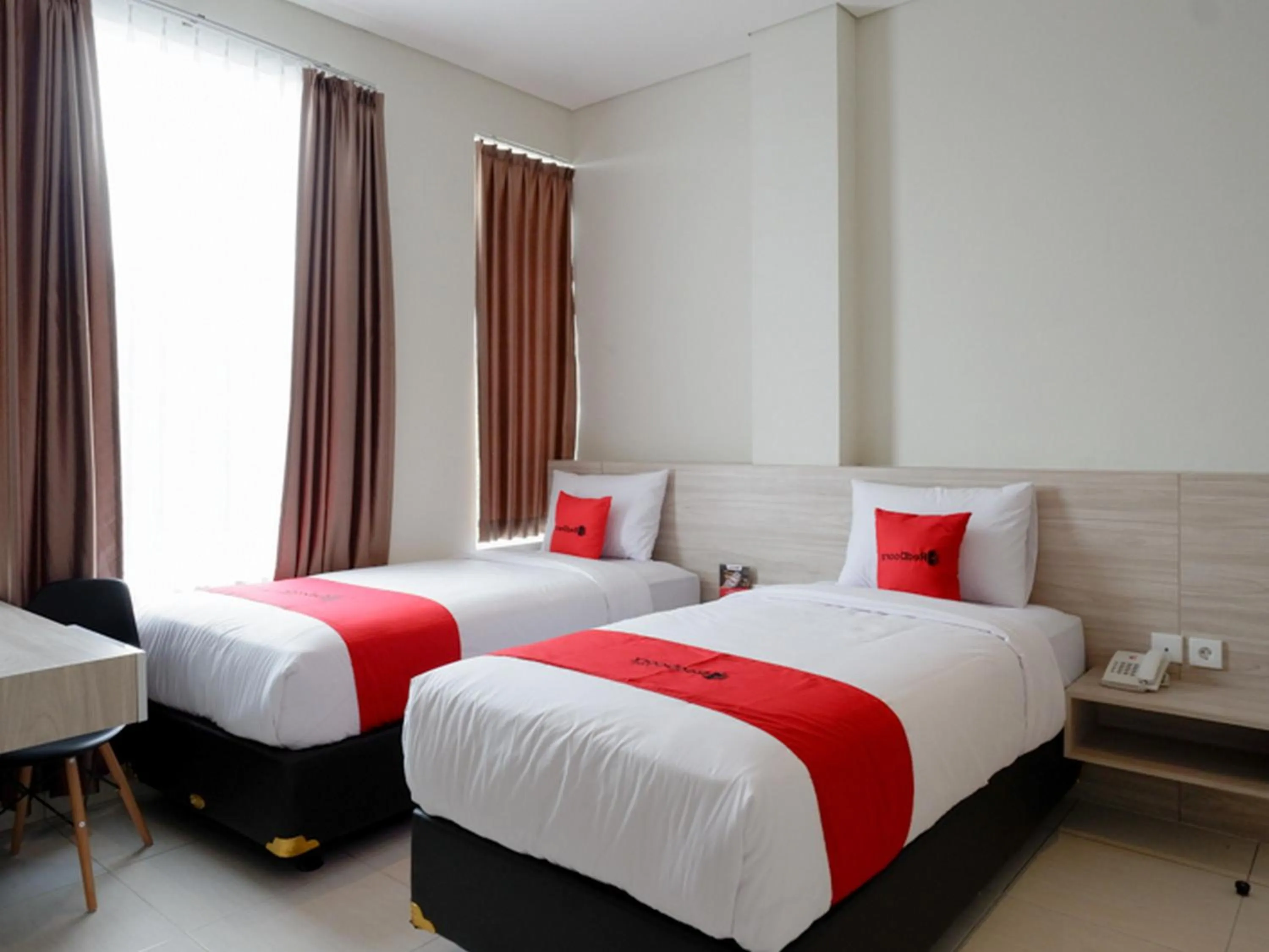 Bed in RedDoorz near Exit Tol Banyumanik 2