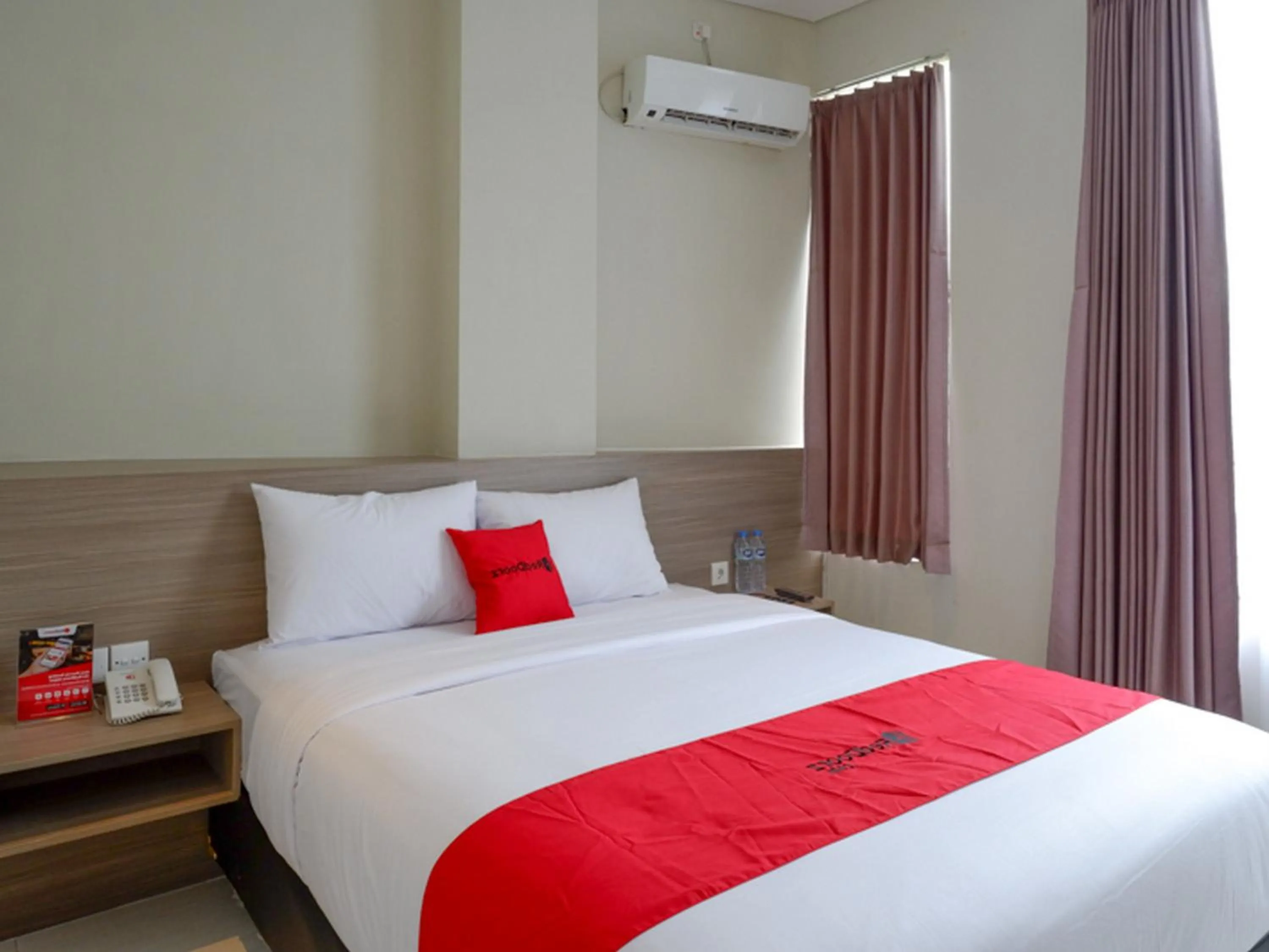 Bed in RedDoorz near Exit Tol Banyumanik 2