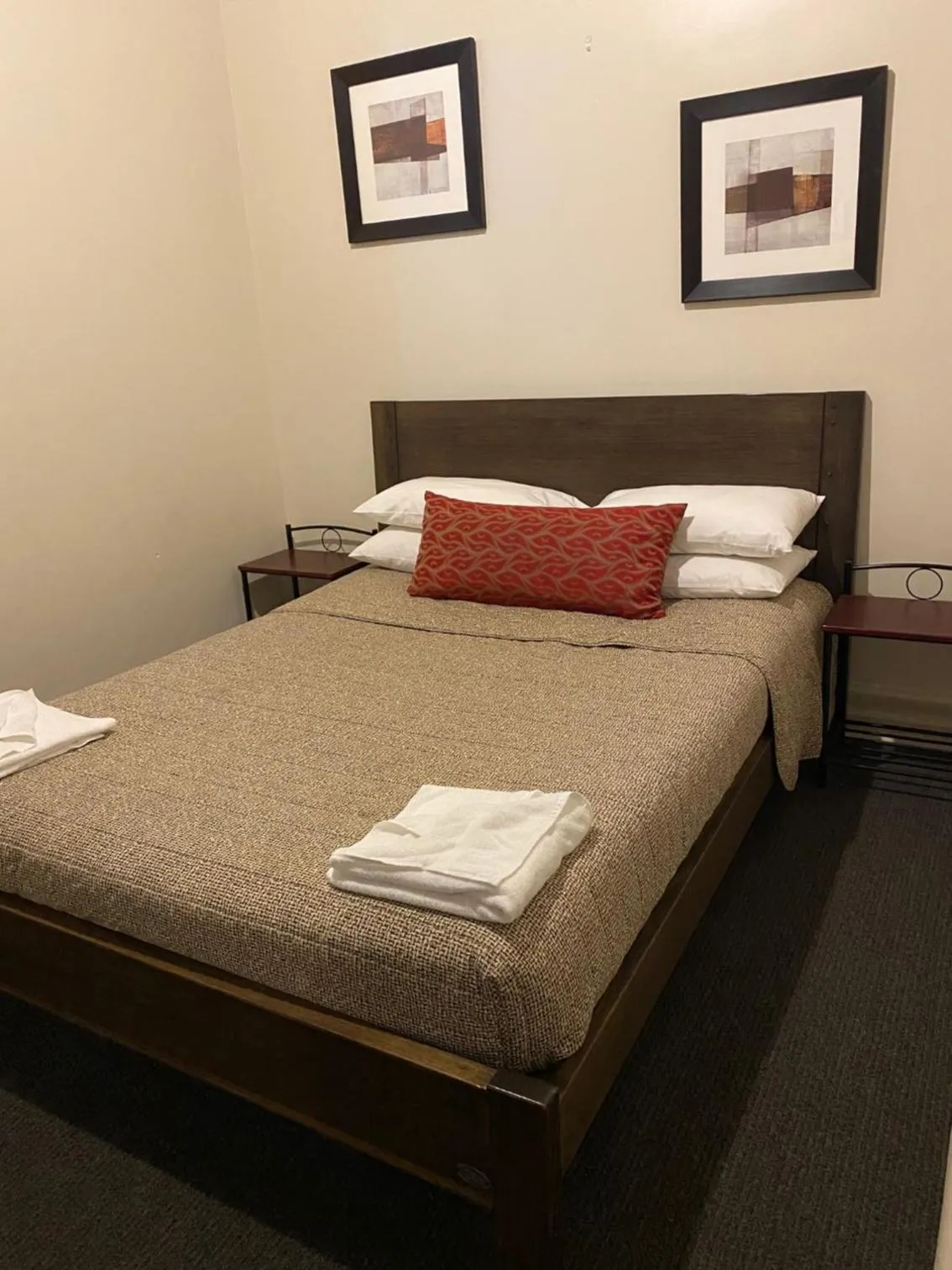 Bed in Commercial Travellers House