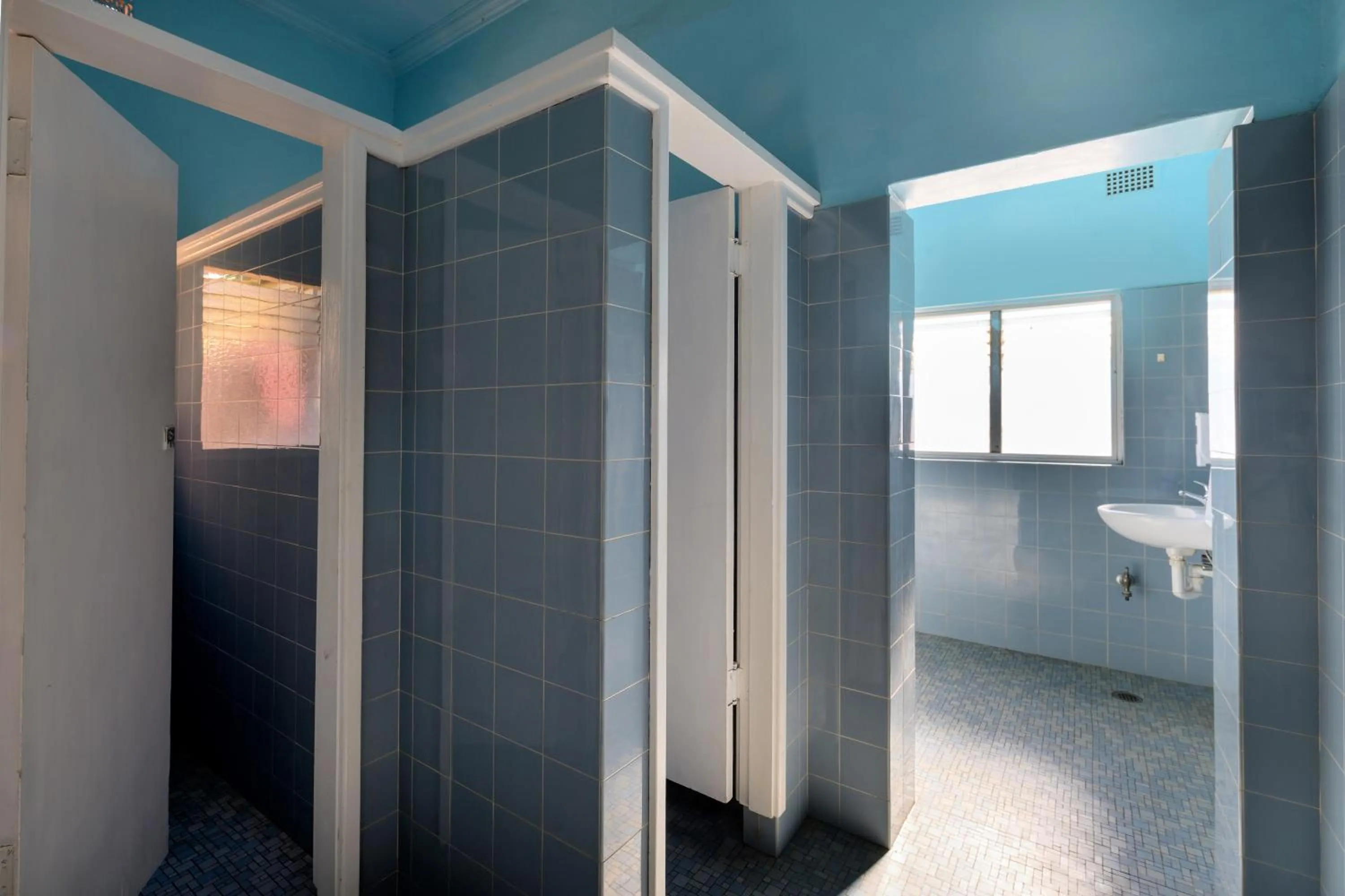 Bathroom in Commercial Travellers House