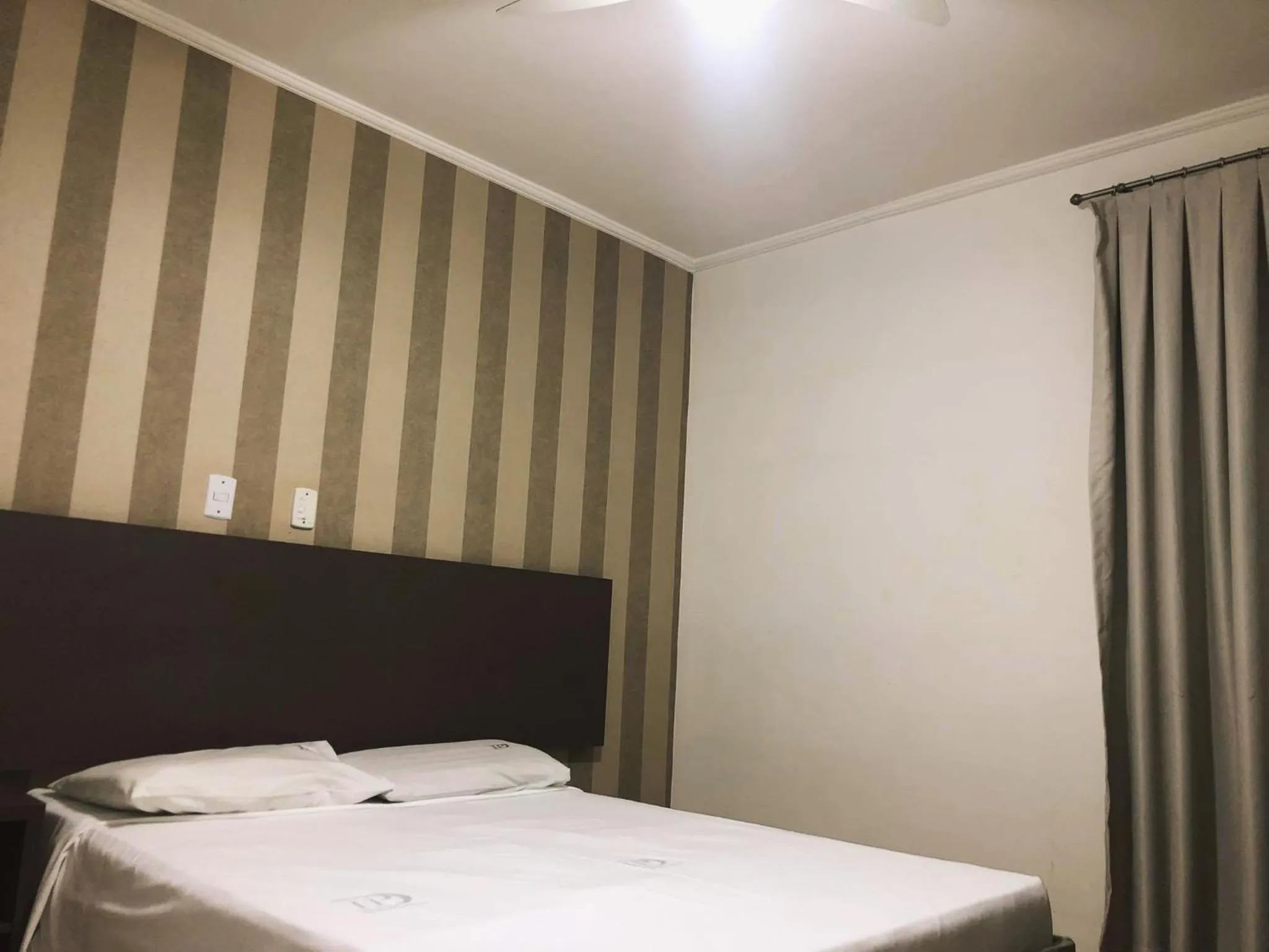 Bedroom, Bed in David Plaza Hotel