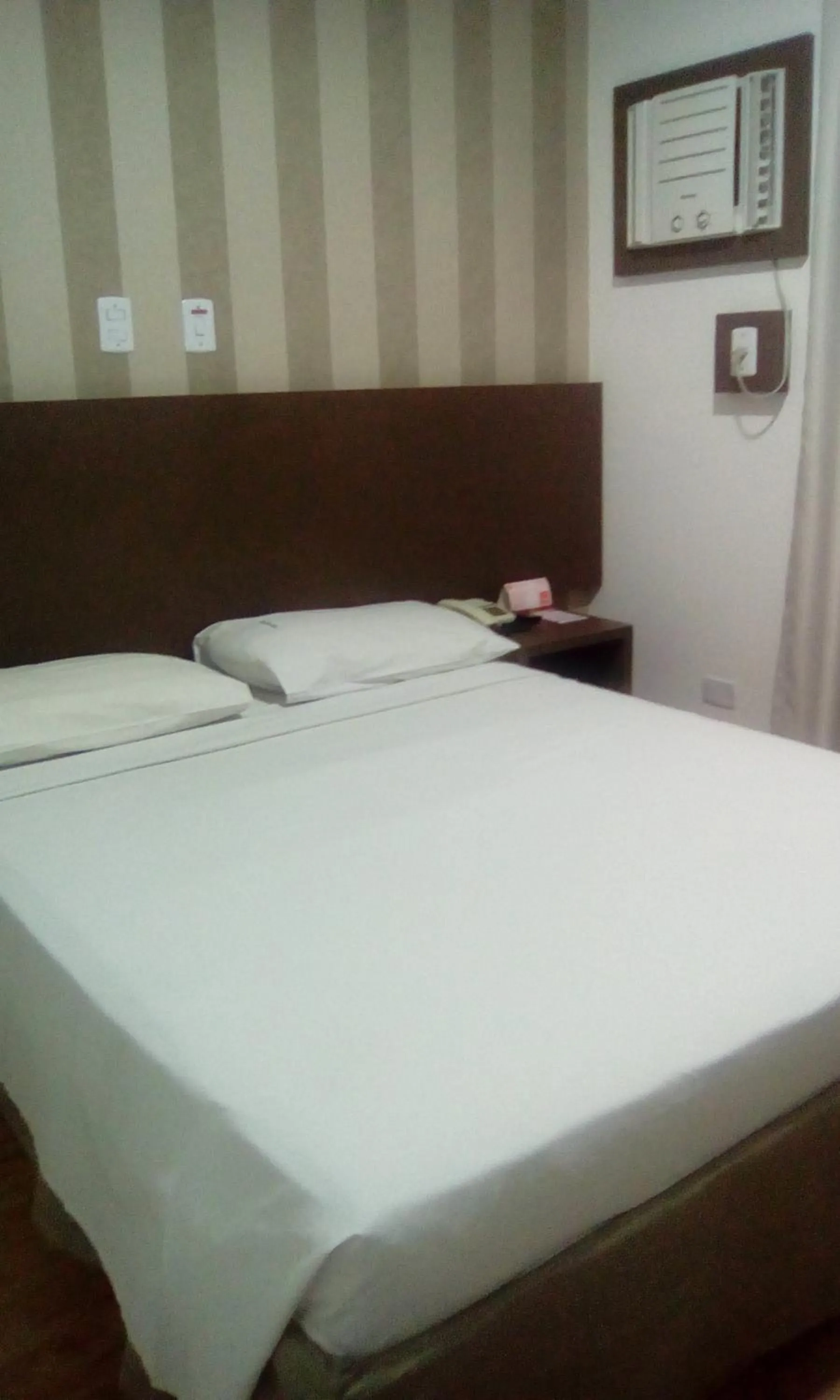 Photo of the whole room, Bed in David Plaza Hotel
