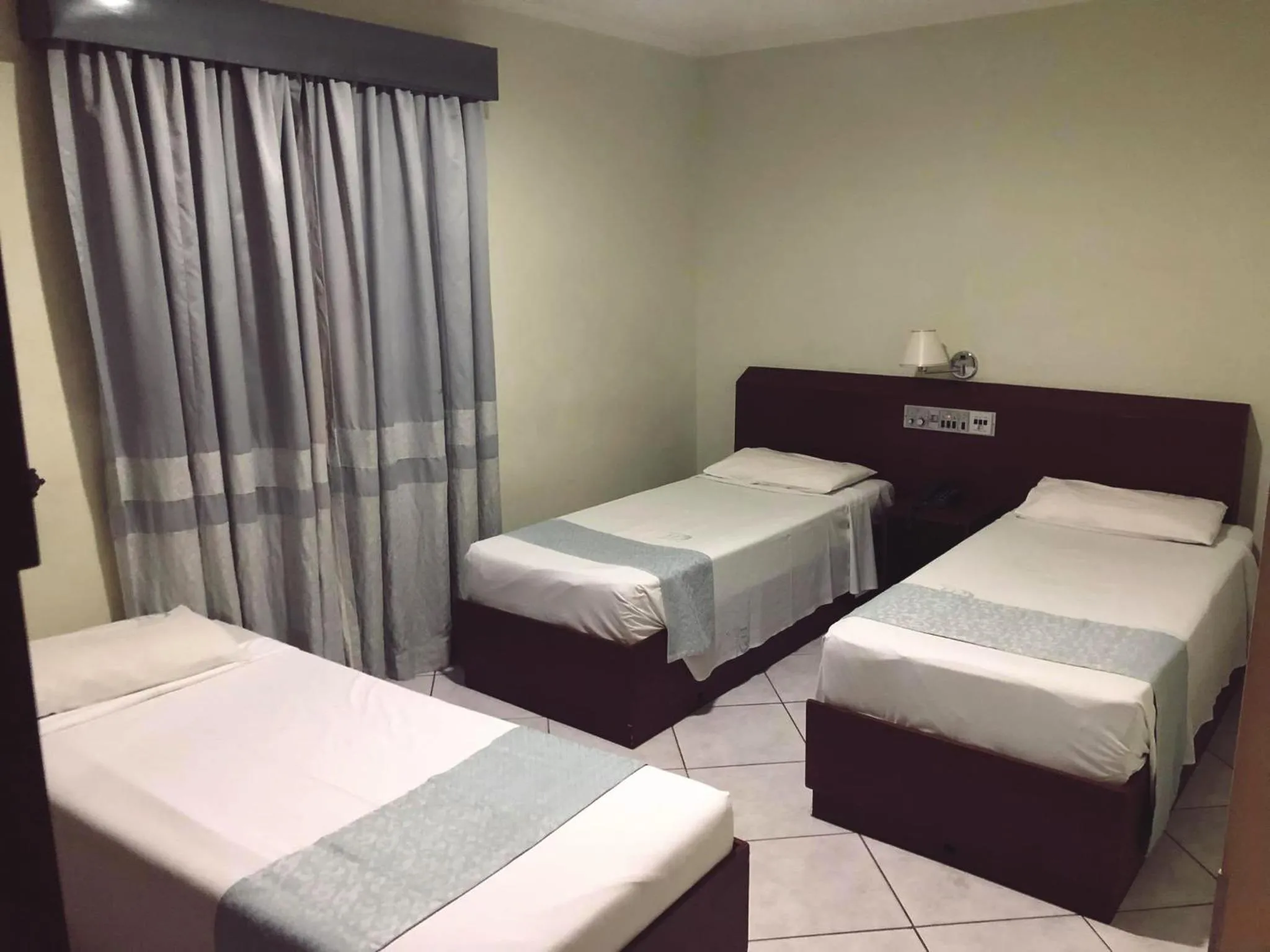 Photo of the whole room, Bed in David Plaza Hotel