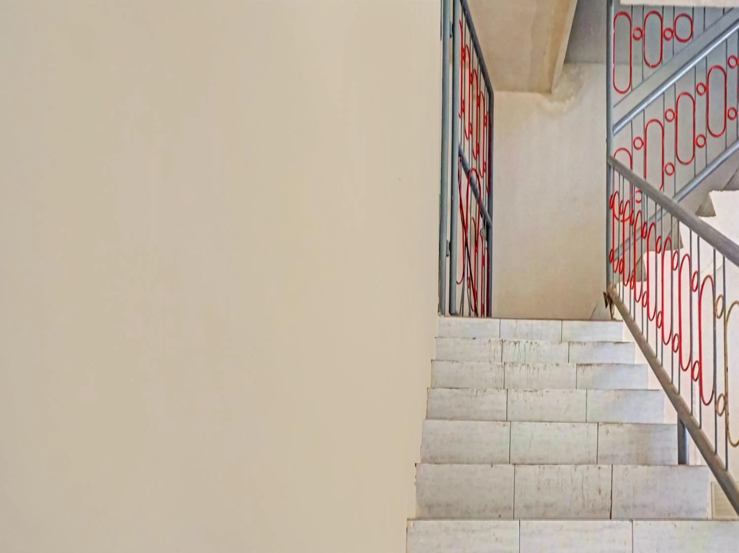 Area and facilities in RedDoorz at Jalan Somba Opu Losari