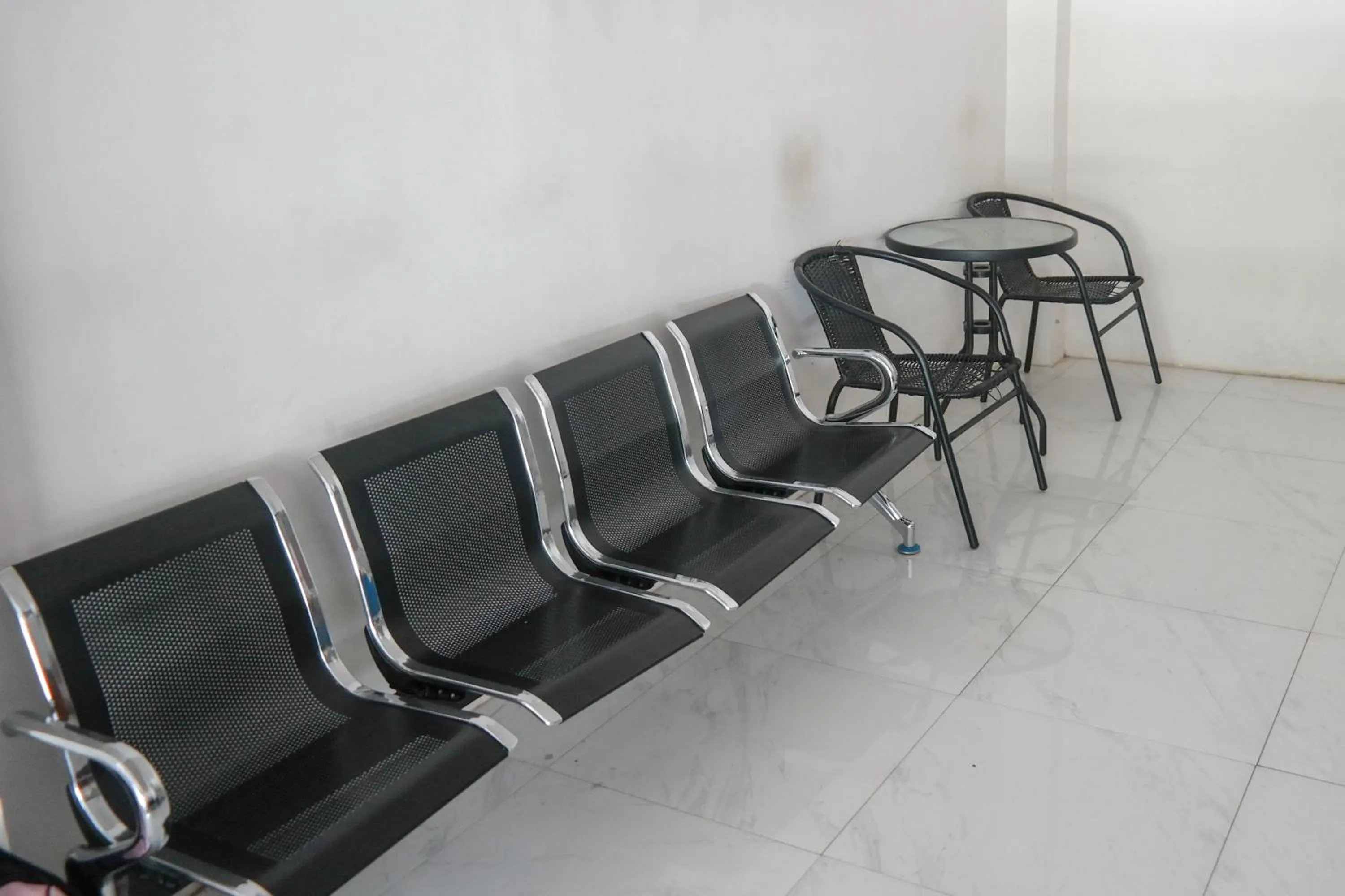 RedDoorz at Jalan Somba Opu Losari