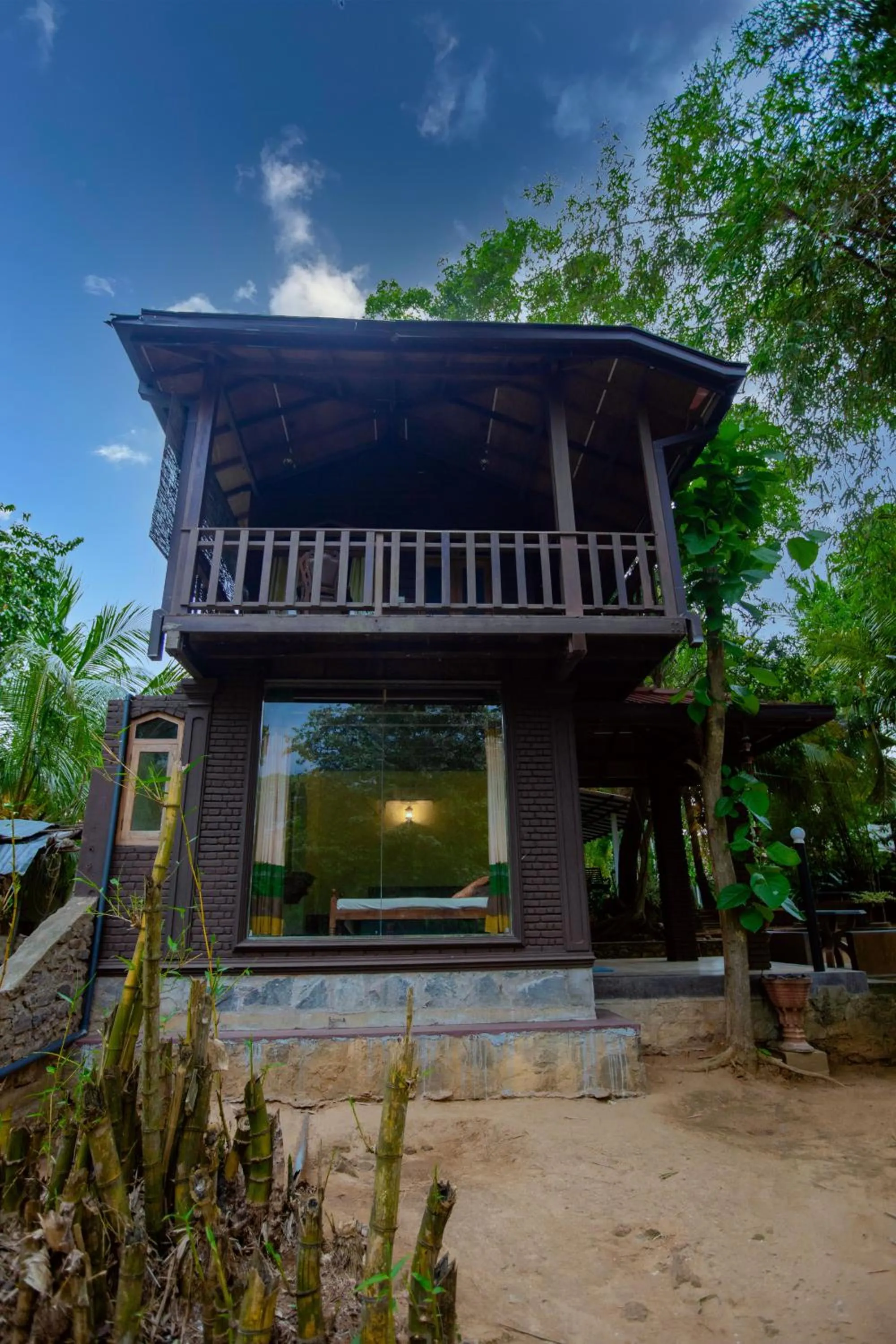 Property building in Yala River Face Inn
