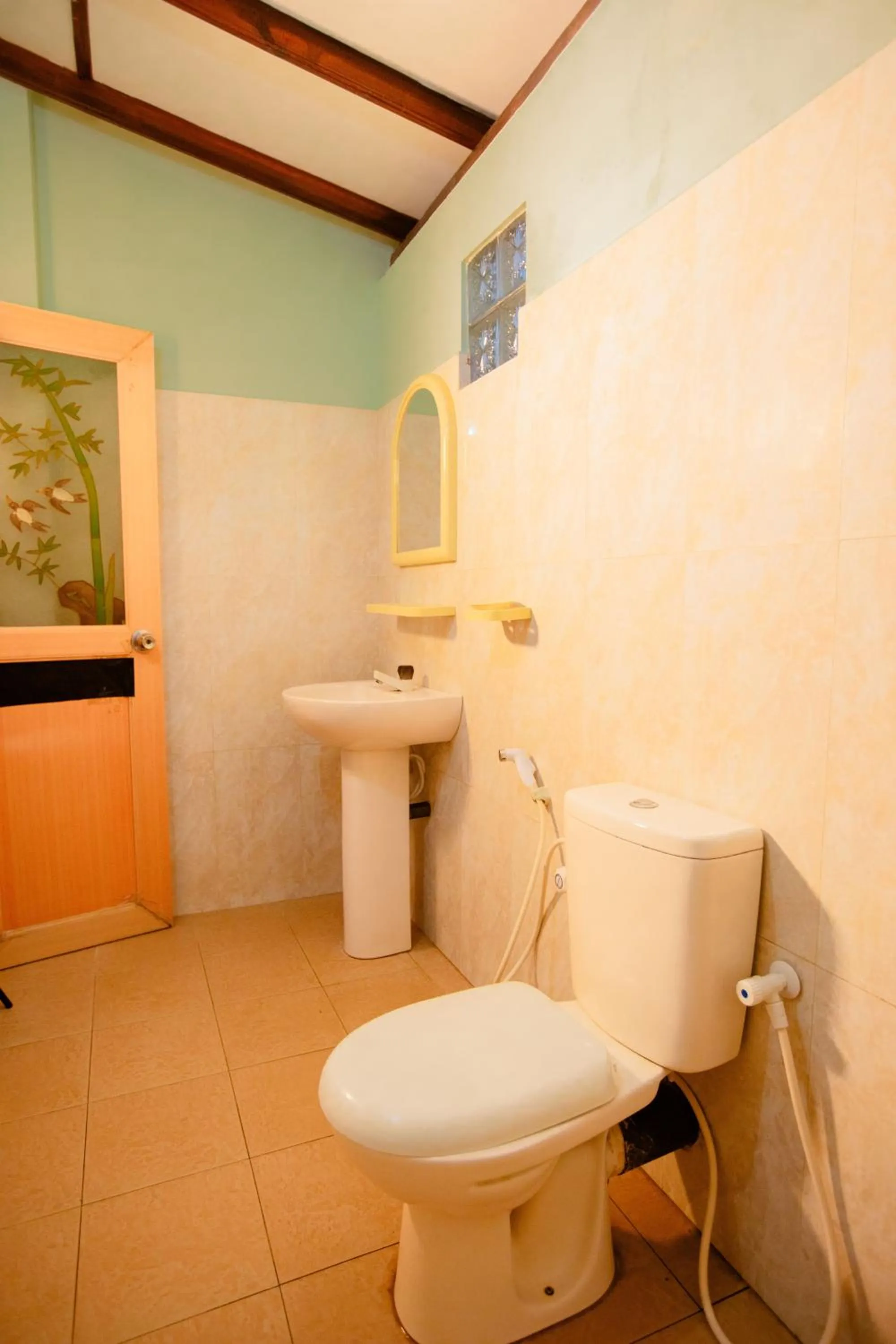 Bathroom in Yala River Face Inn