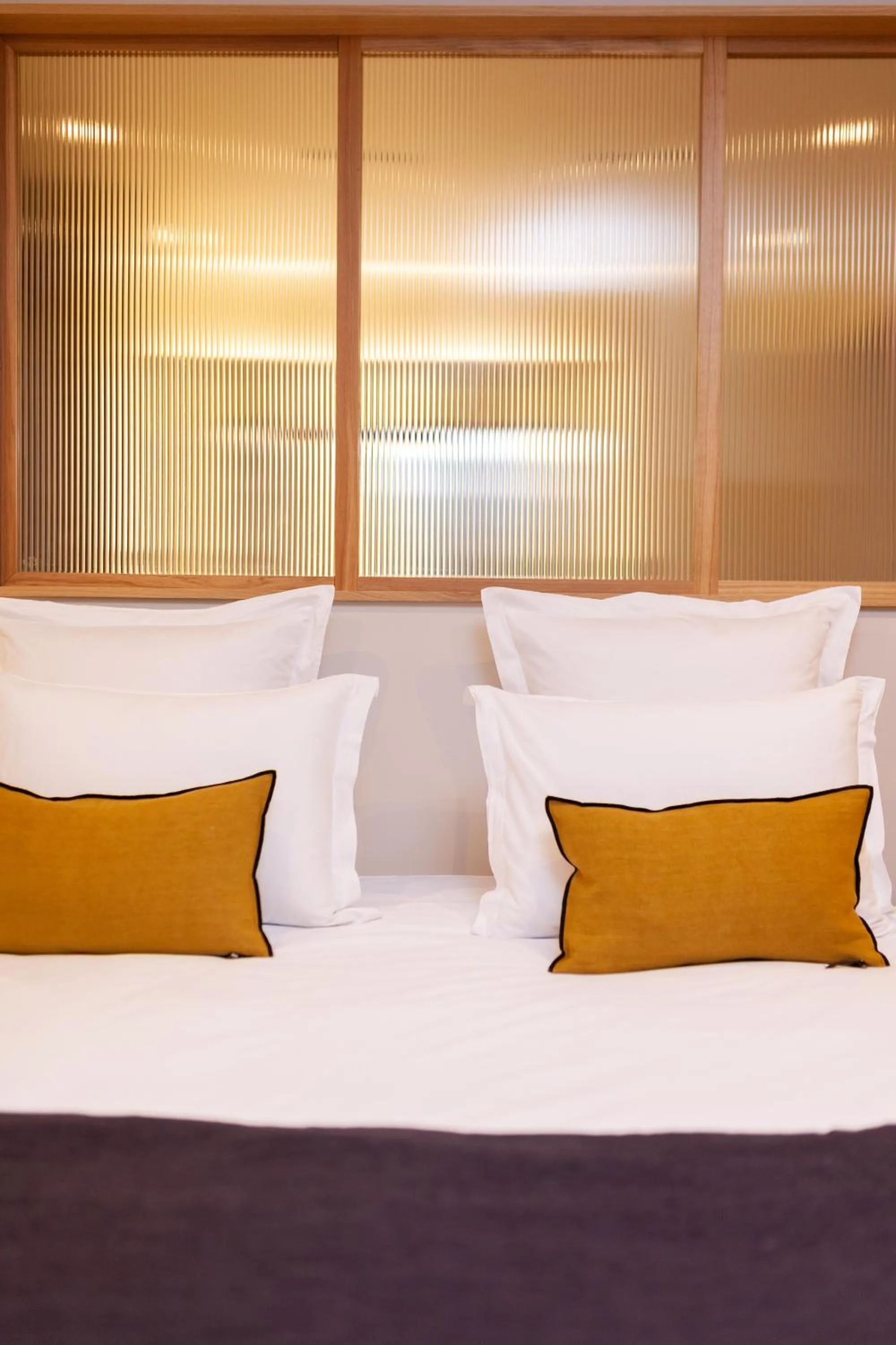 Bedroom, Bed in Tinah Paris, Champs Elysées