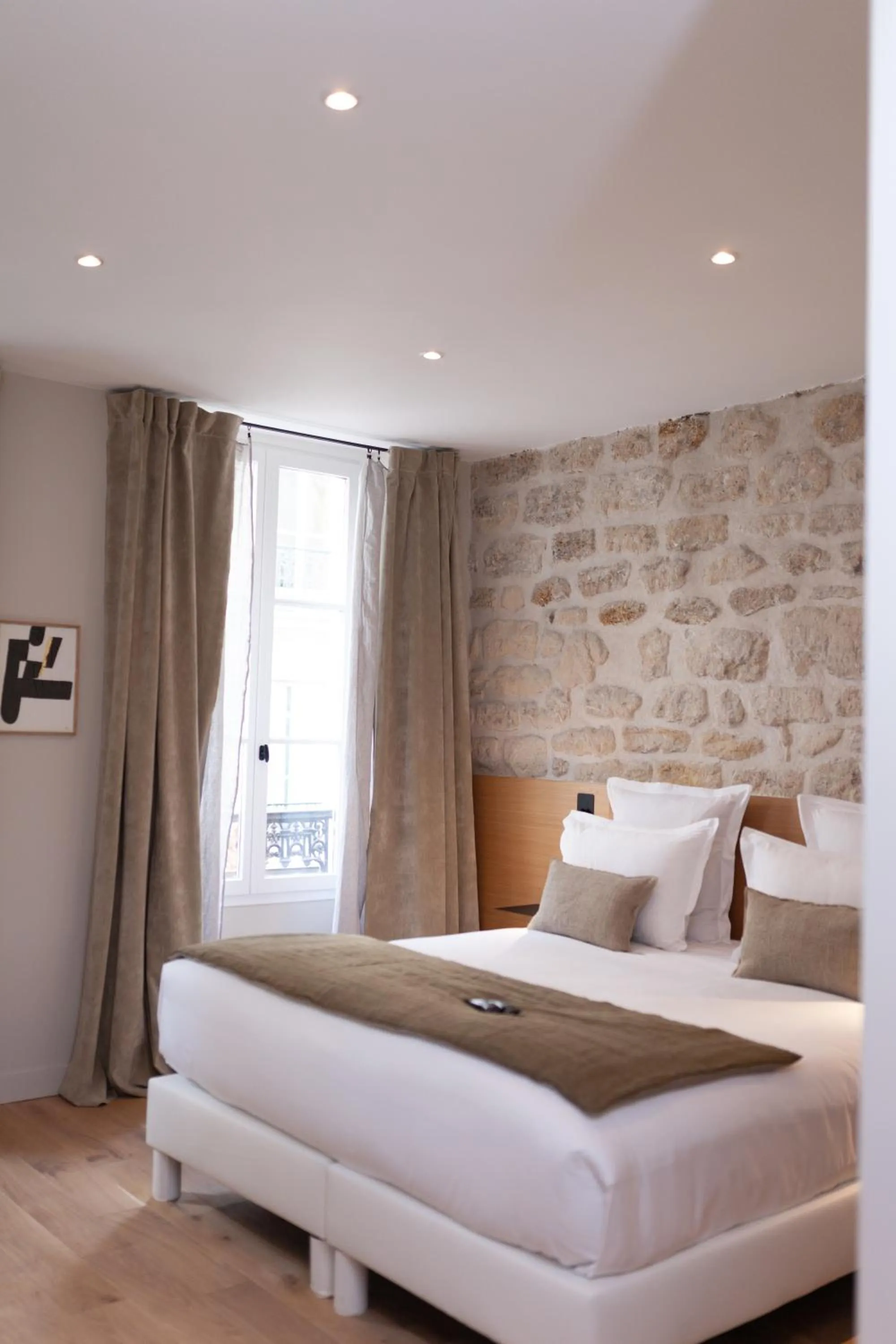 Bedroom, Bed in Tinah Paris, Champs Elysées