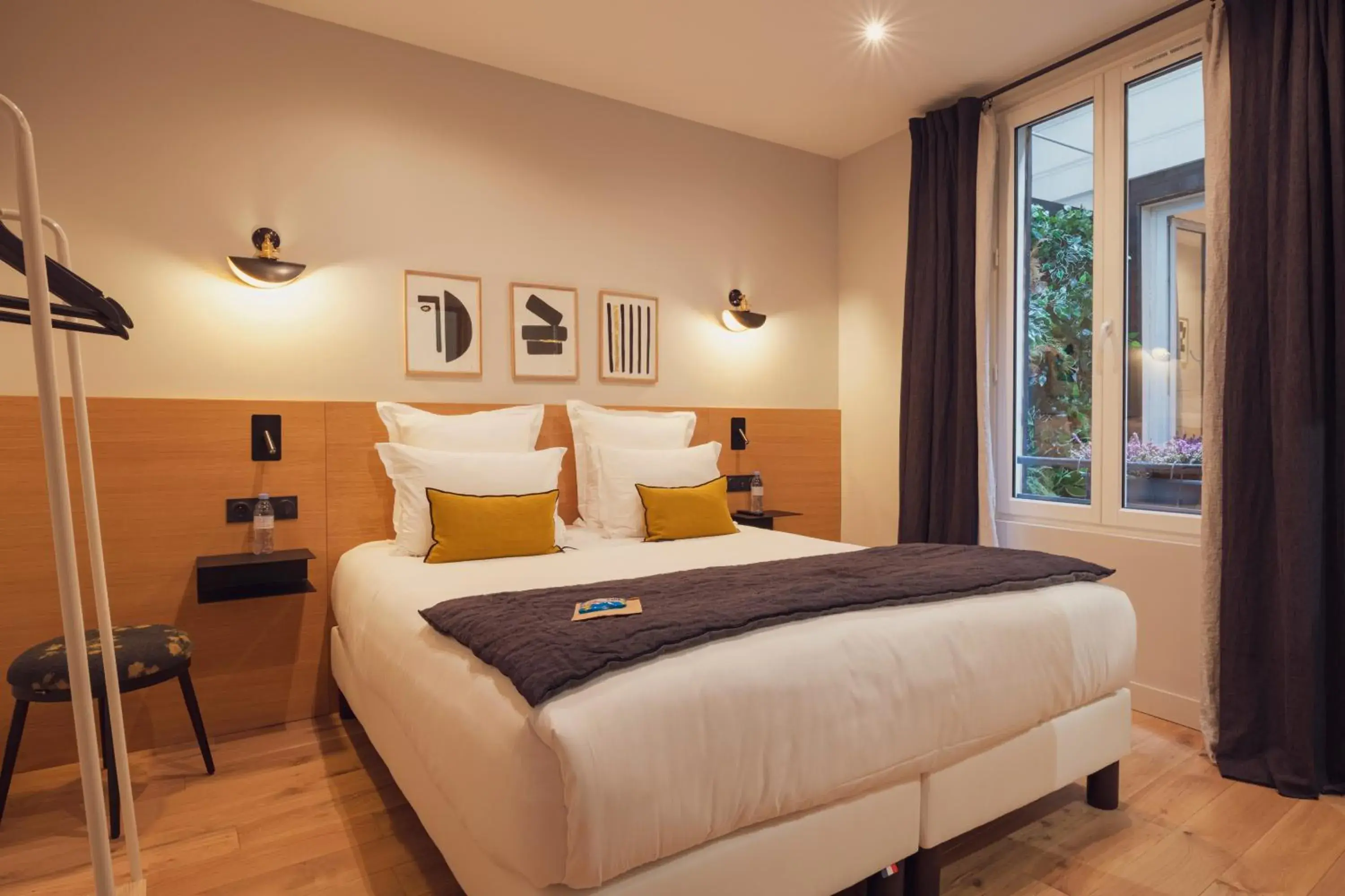 Standard Double Room in Tinah Paris, Champs Elysées Standard Double Room in Tinah Paris, Champs Elysées