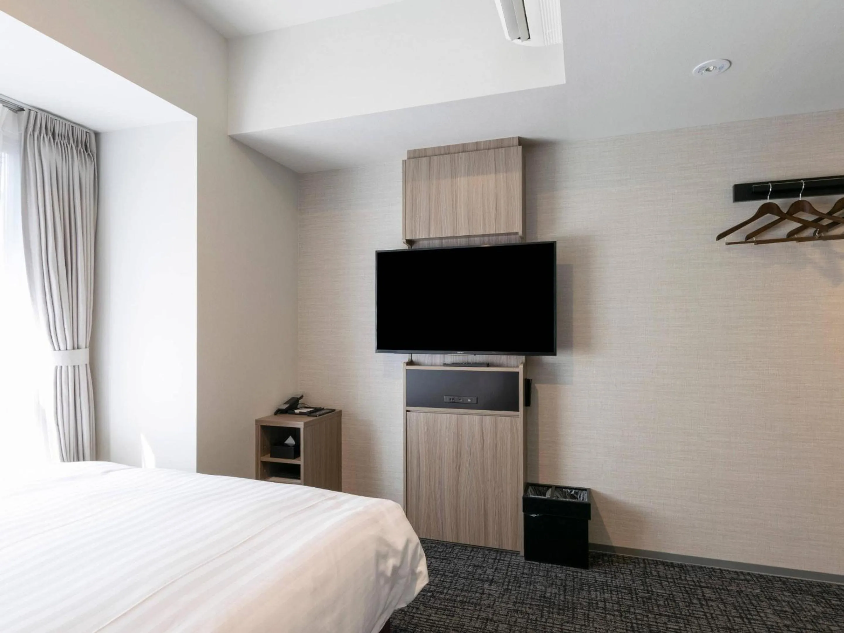 Bedroom, Bed in Comfort Hotel ERA Kyoto Toji