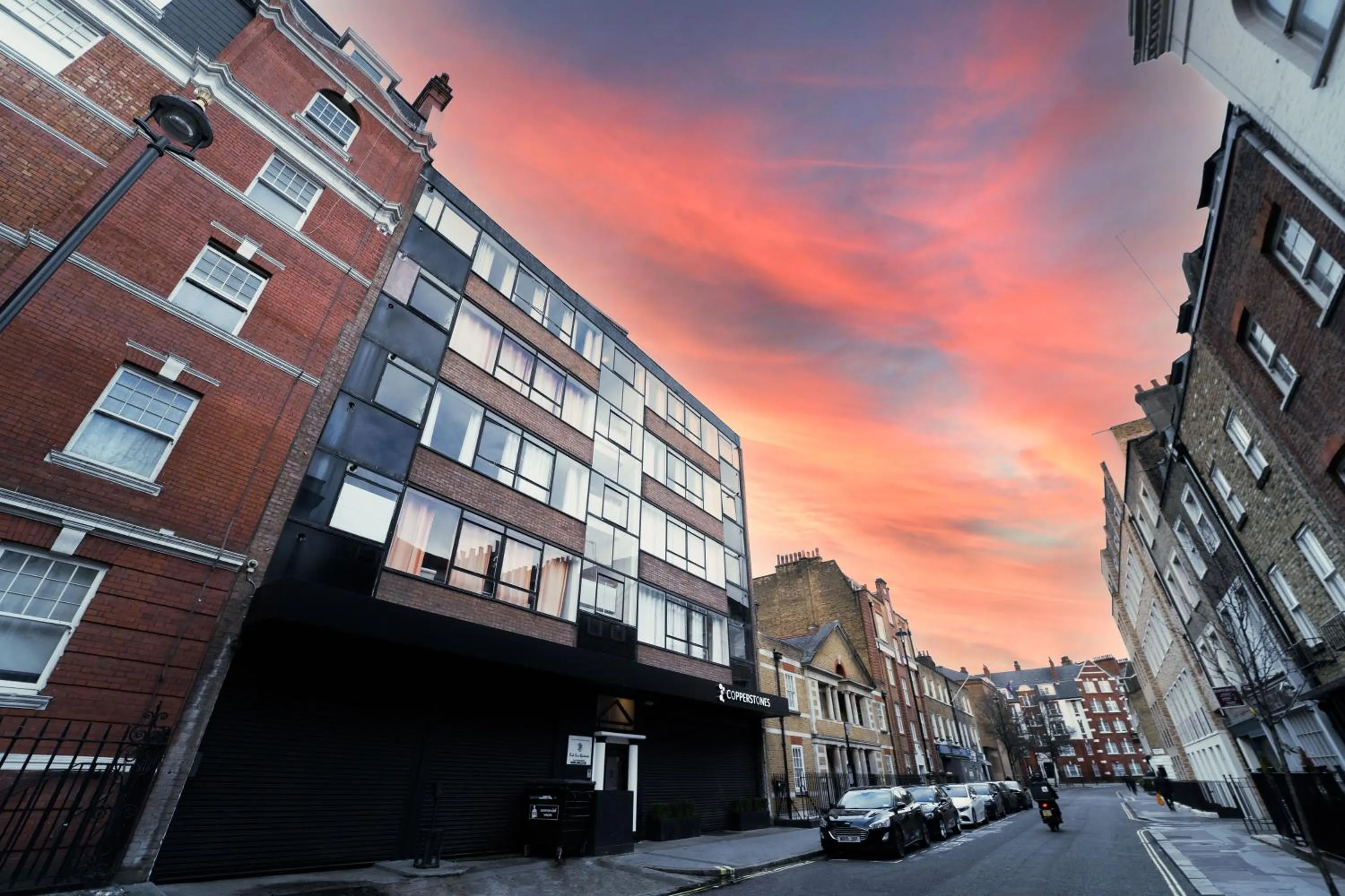 Property building in Park Lane Apartments Crawford Place