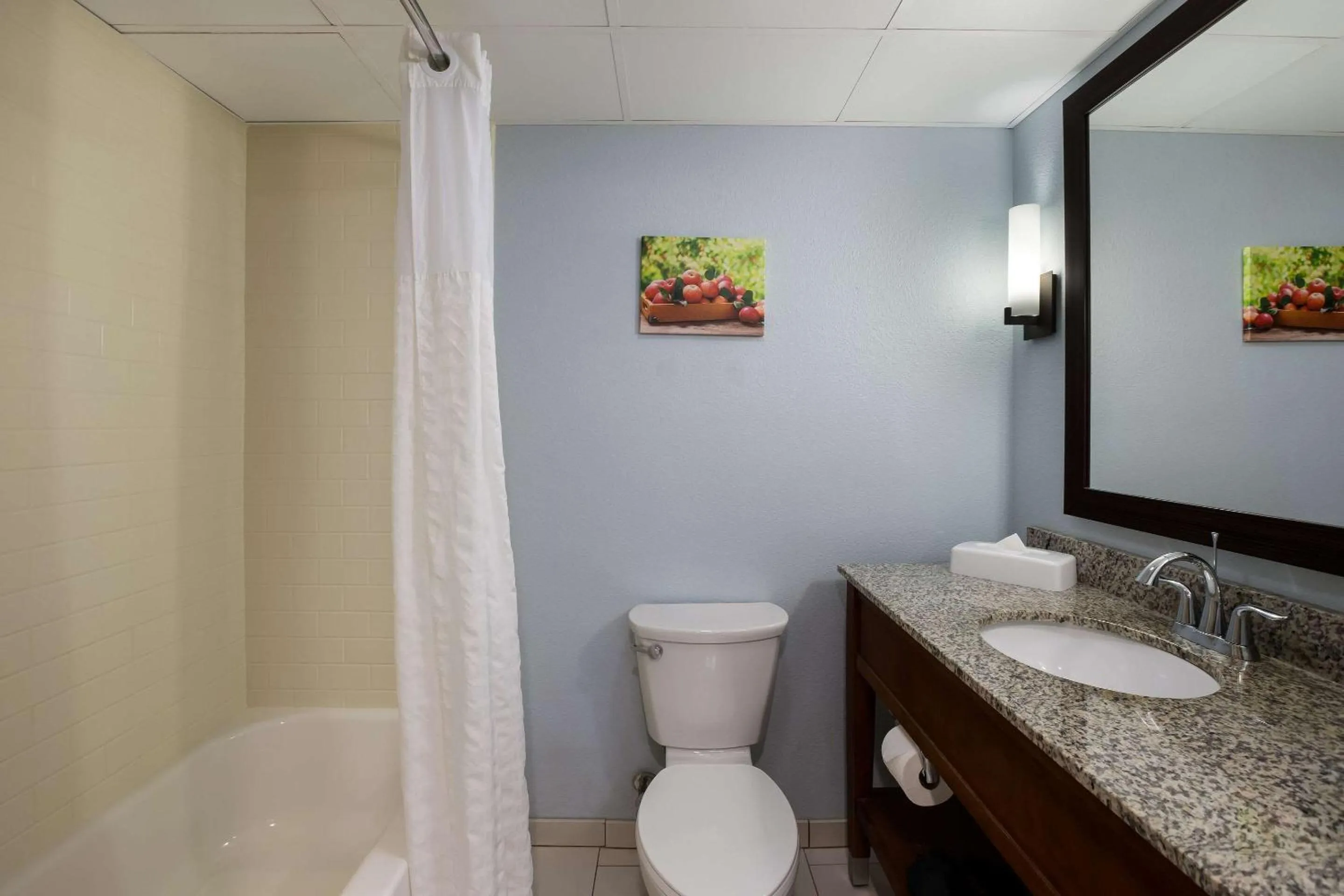 Bedroom in The Inn at Apple Valley, an Ascend Collection Hotel