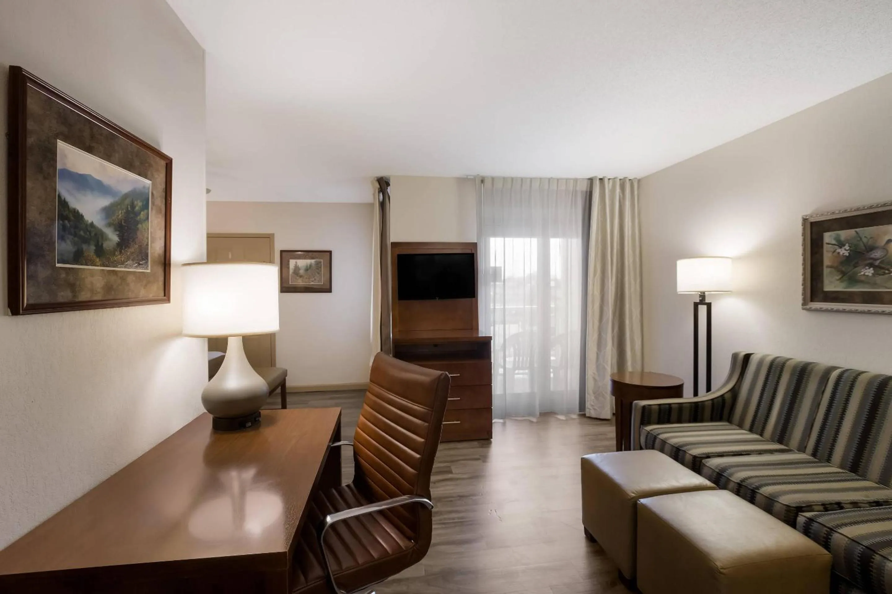 Bedroom in The Inn at Apple Valley, an Ascend Collection Hotel