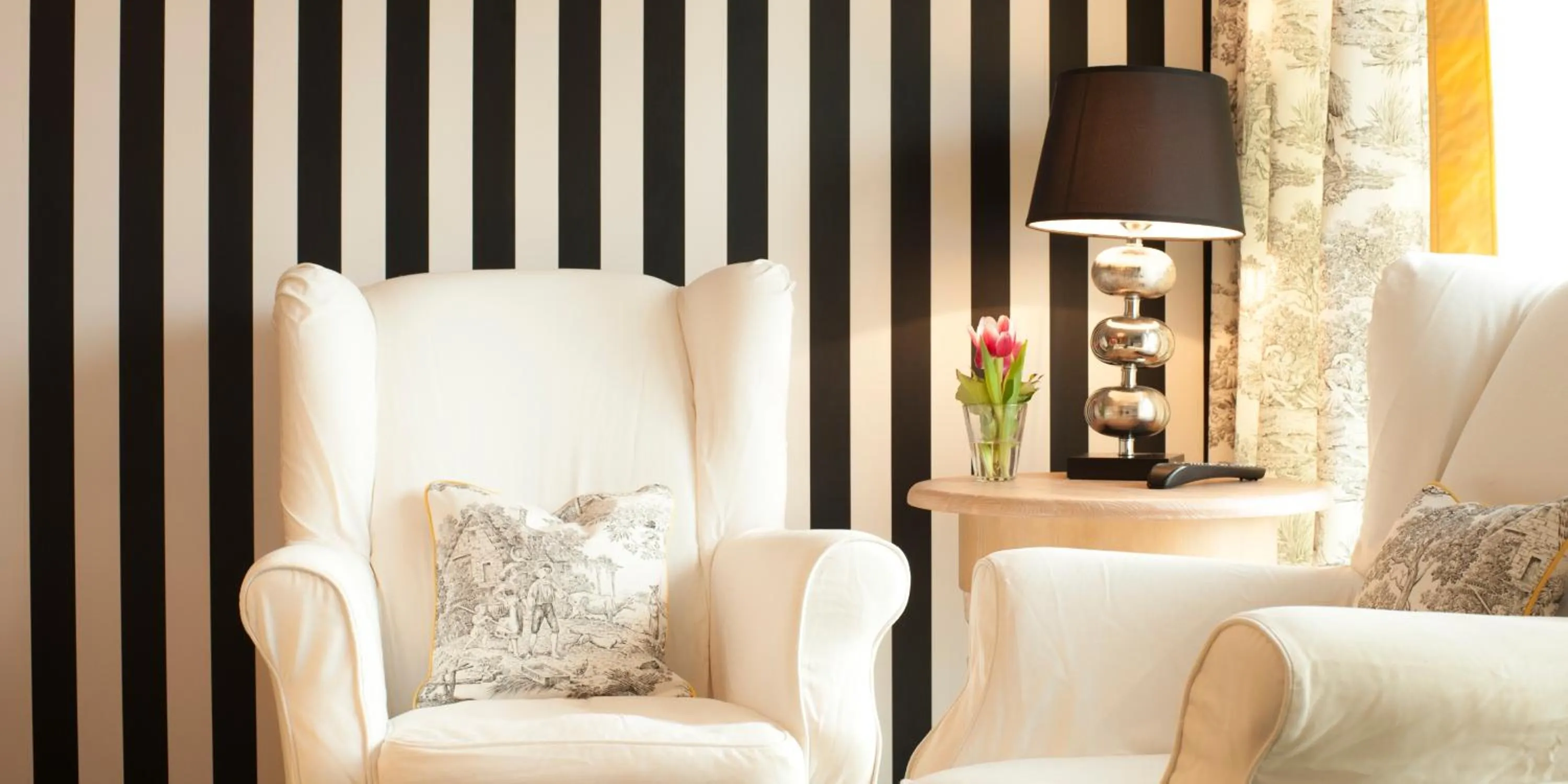 Seating area in Hotel & Restaurant Sonne