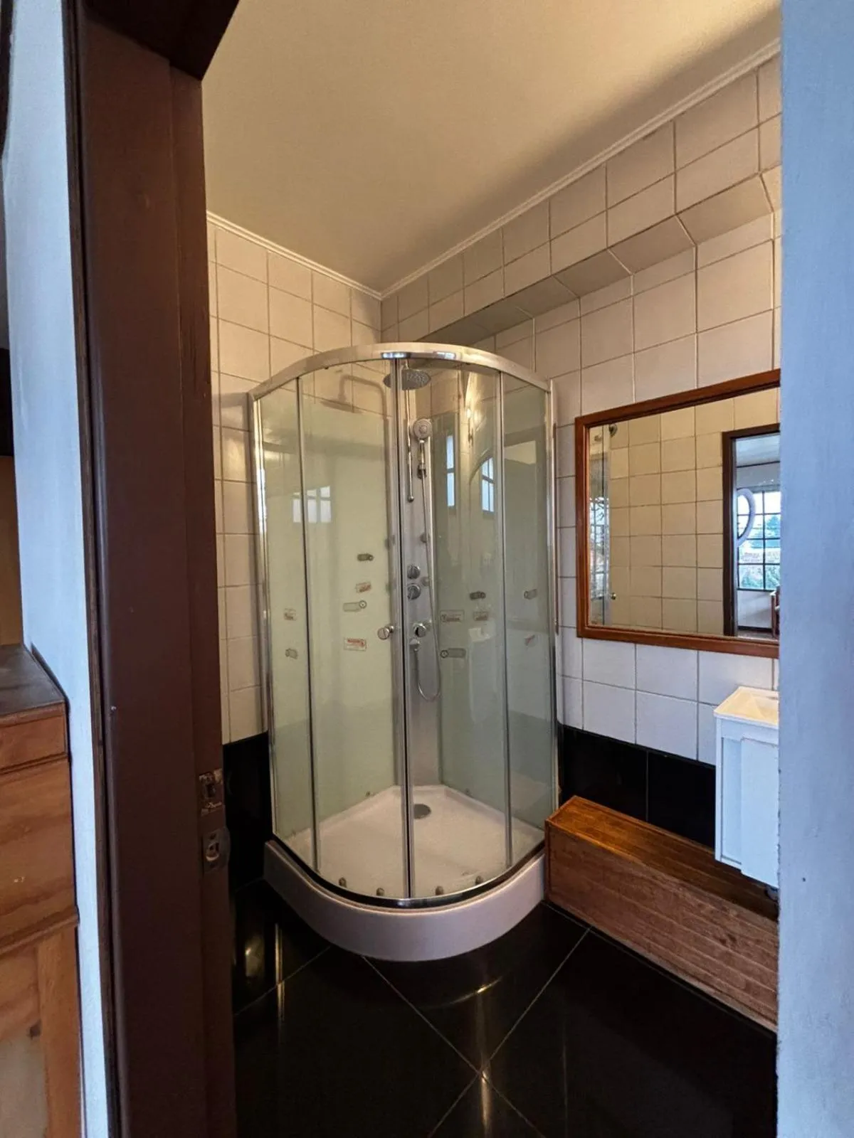 Shower in Hotel Boutique WenuPillan