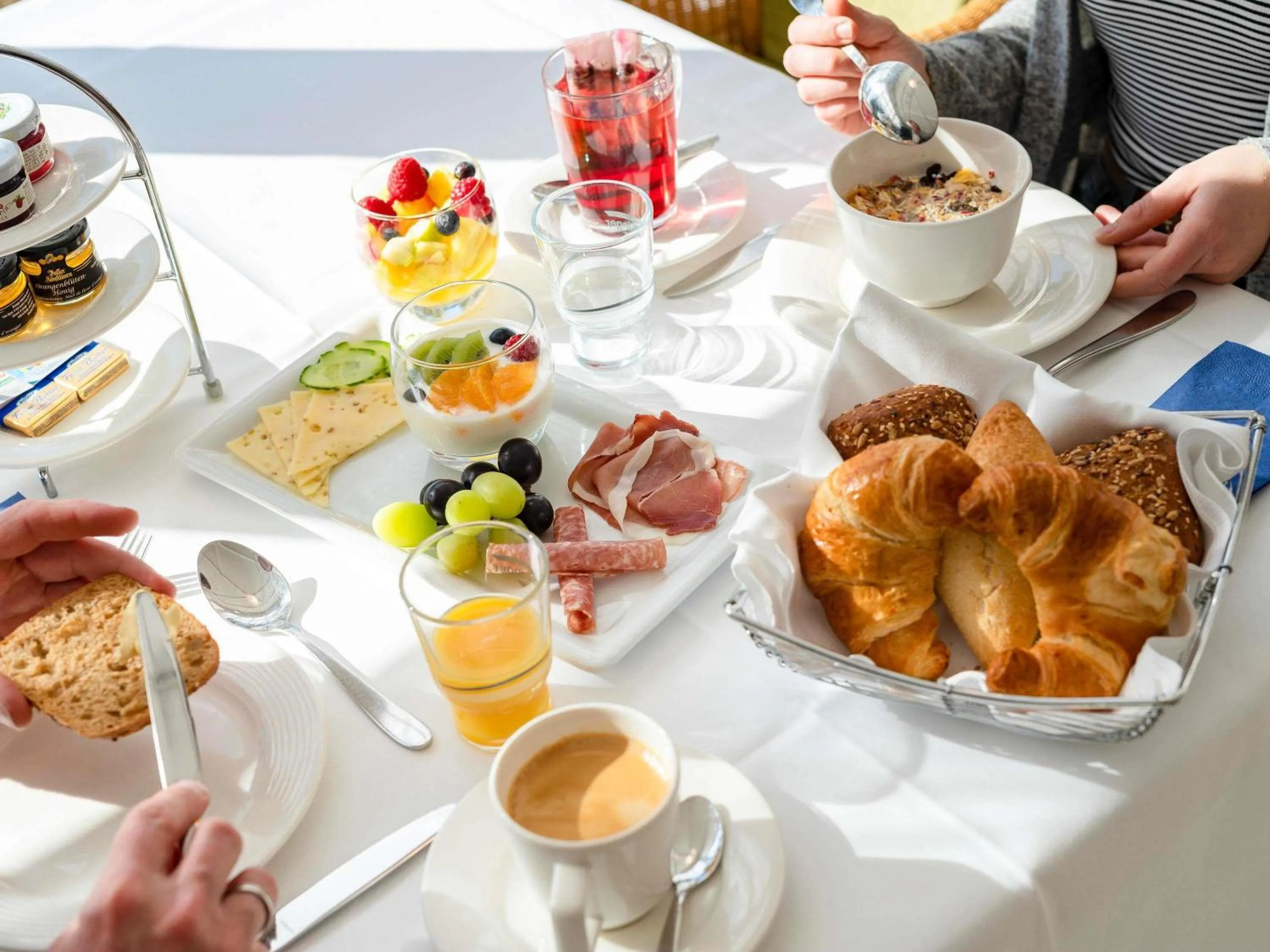 Restaurant/places to eat in Mercure Parkhotel Mönchengladbach