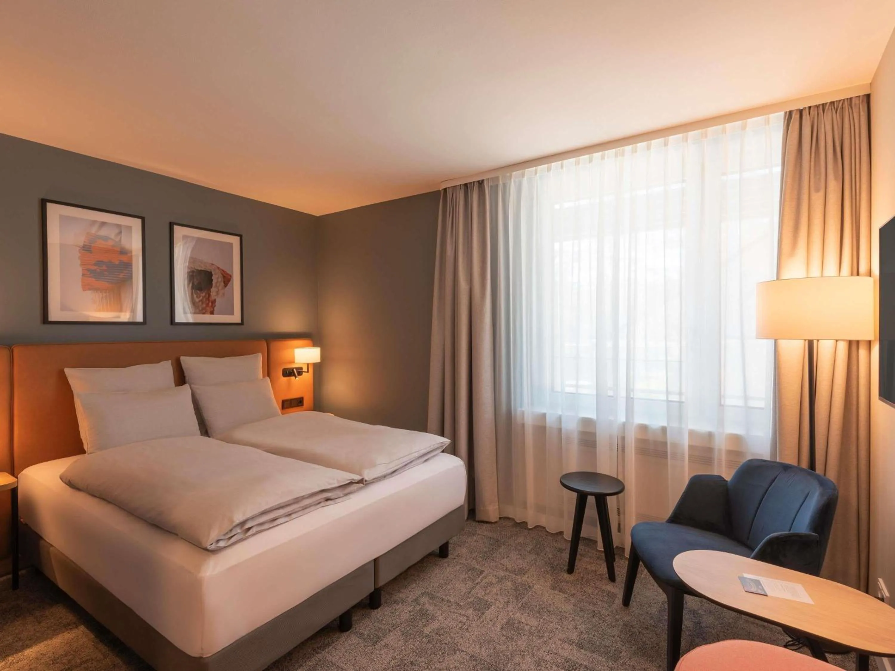 Bedroom, Bed in Mercure Parkhotel Mönchengladbach