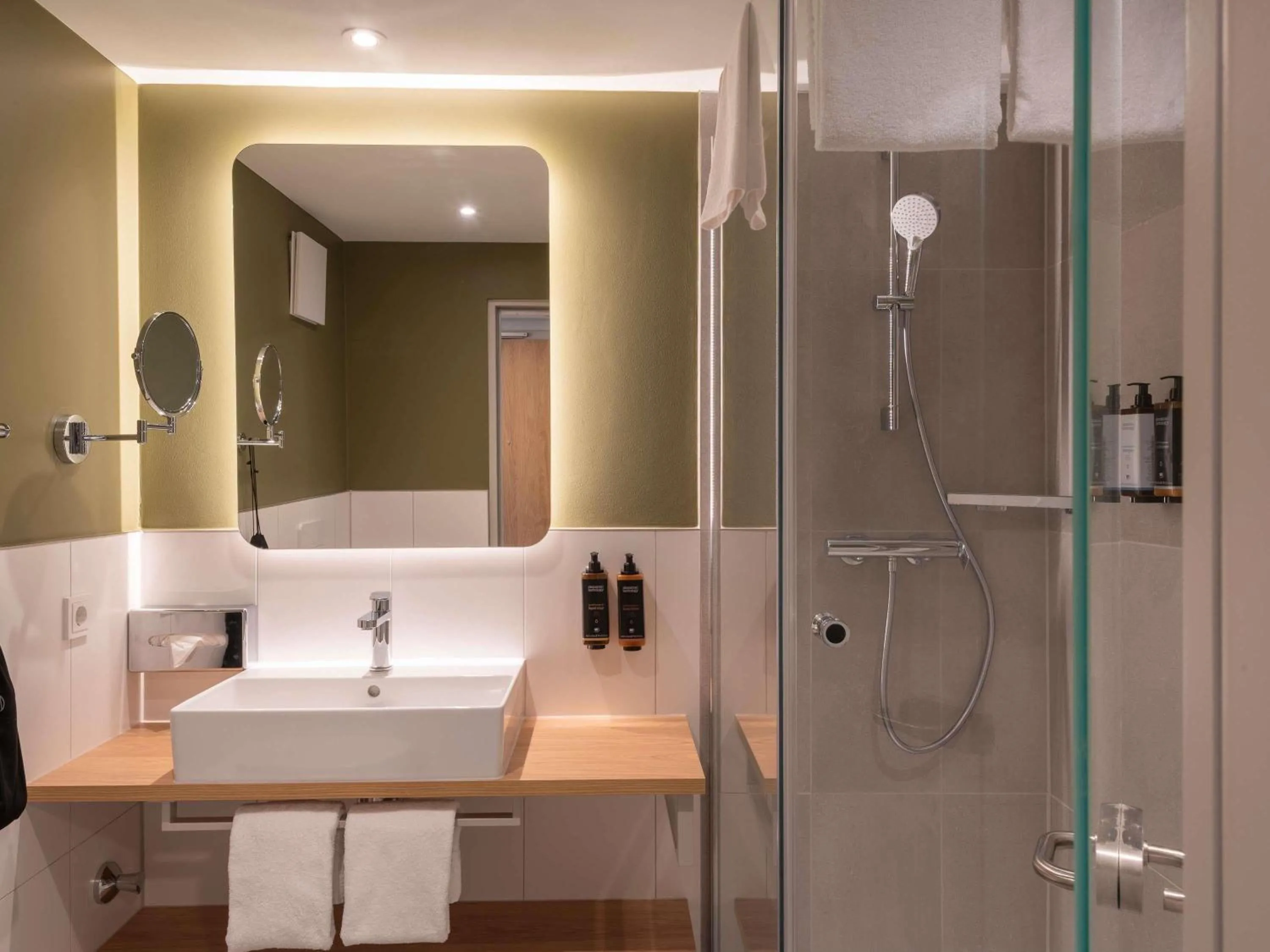 Bedroom in Mercure Parkhotel Mönchengladbach