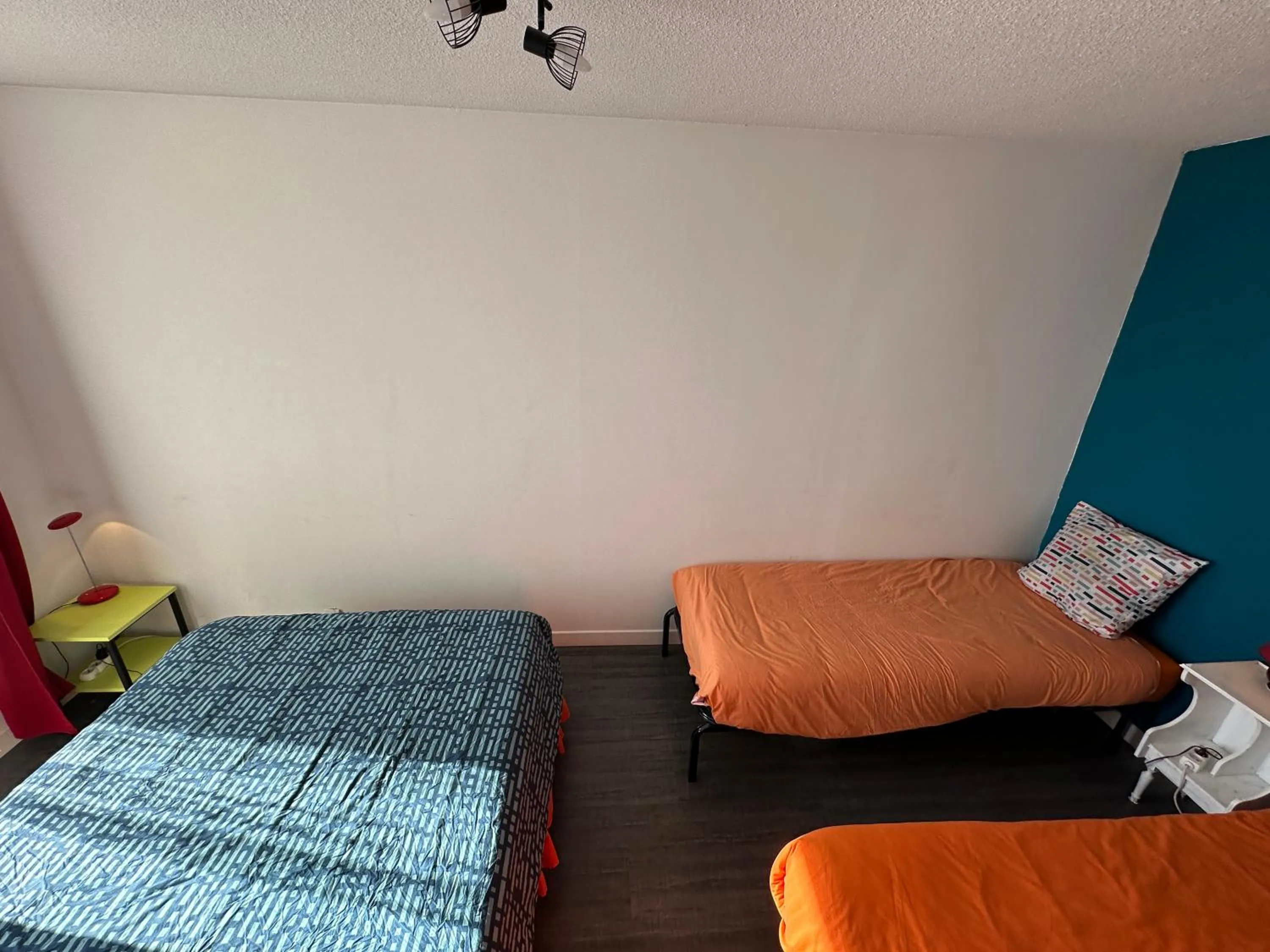 Photo of the whole room, Bed in Les Meublés les Dômes du Parc