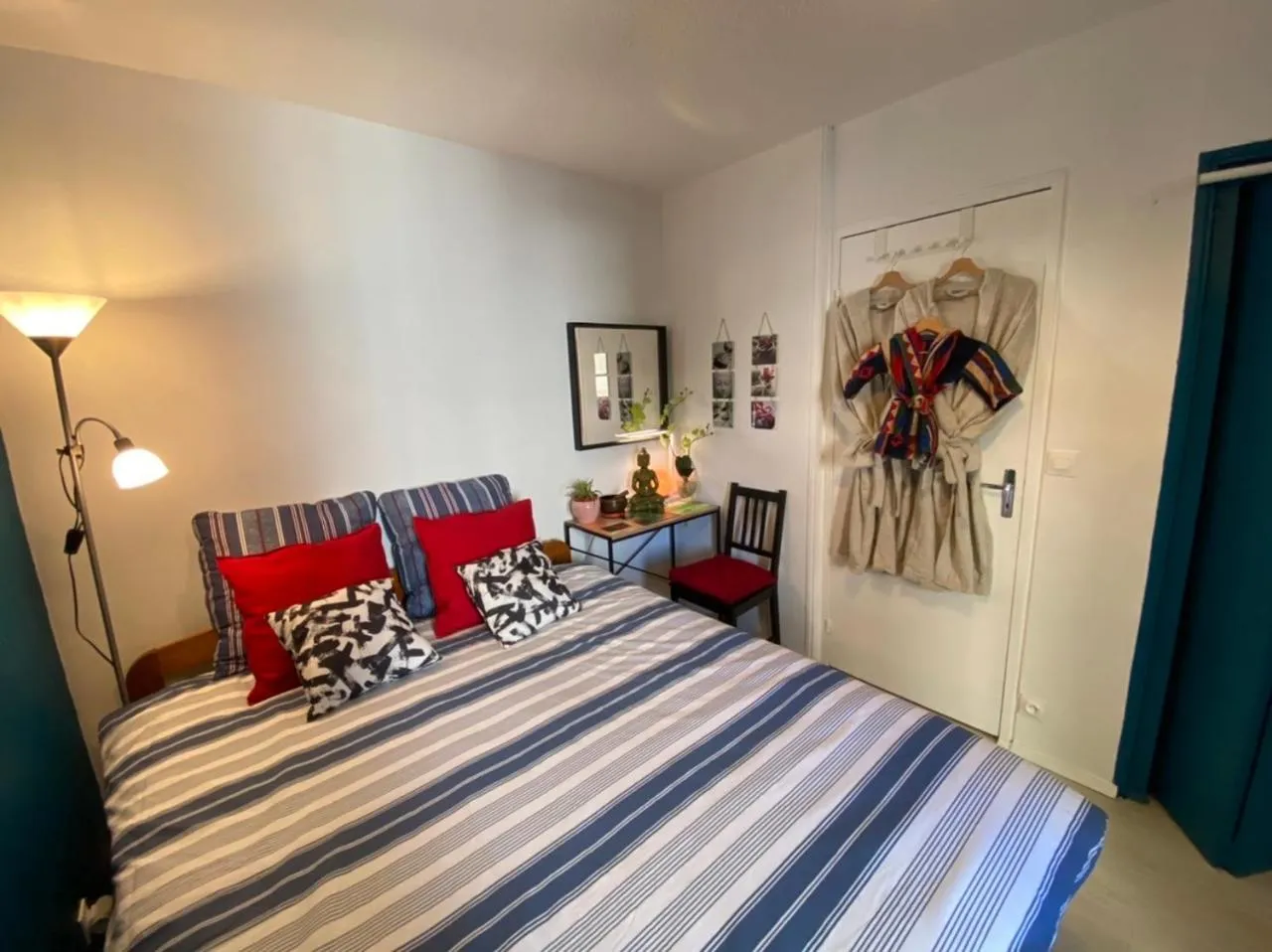 Bedroom, Bed in Les Meublés les Dômes du Parc