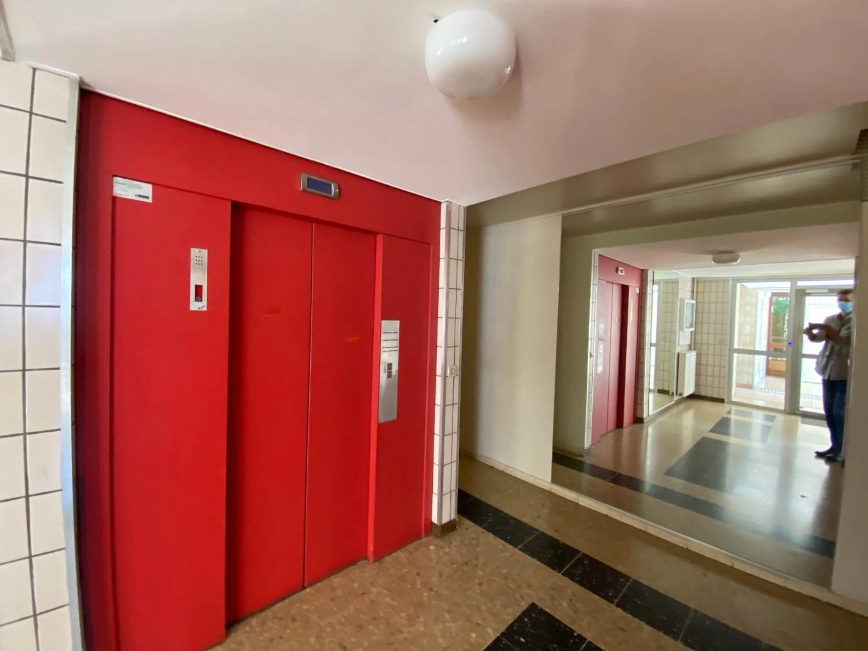 Lobby or reception in Les Meublés les Dômes du Parc