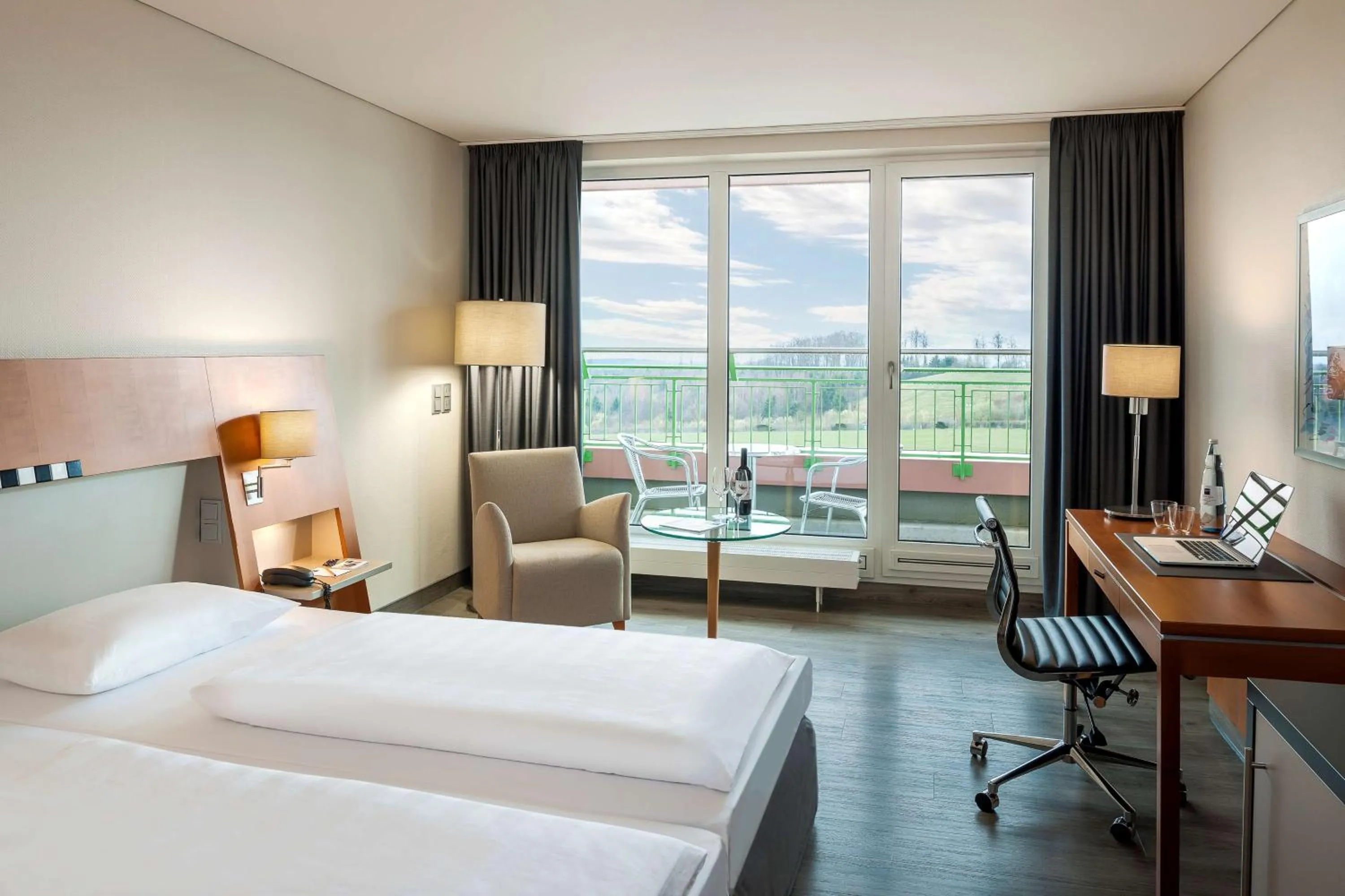 TV and multimedia, Bed in Dorint Am Nürburgring Hocheifel