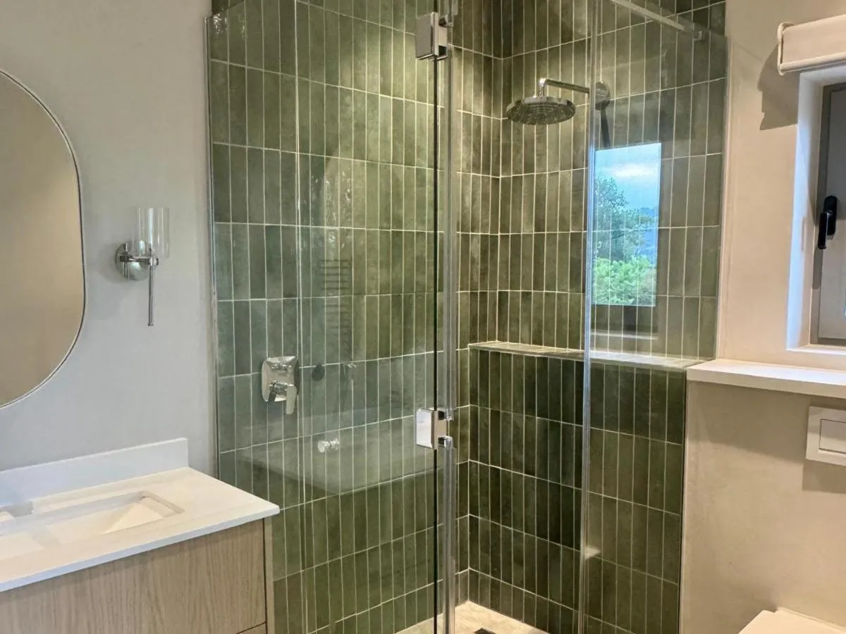 Shower in Banhoek Corner Guesthouse