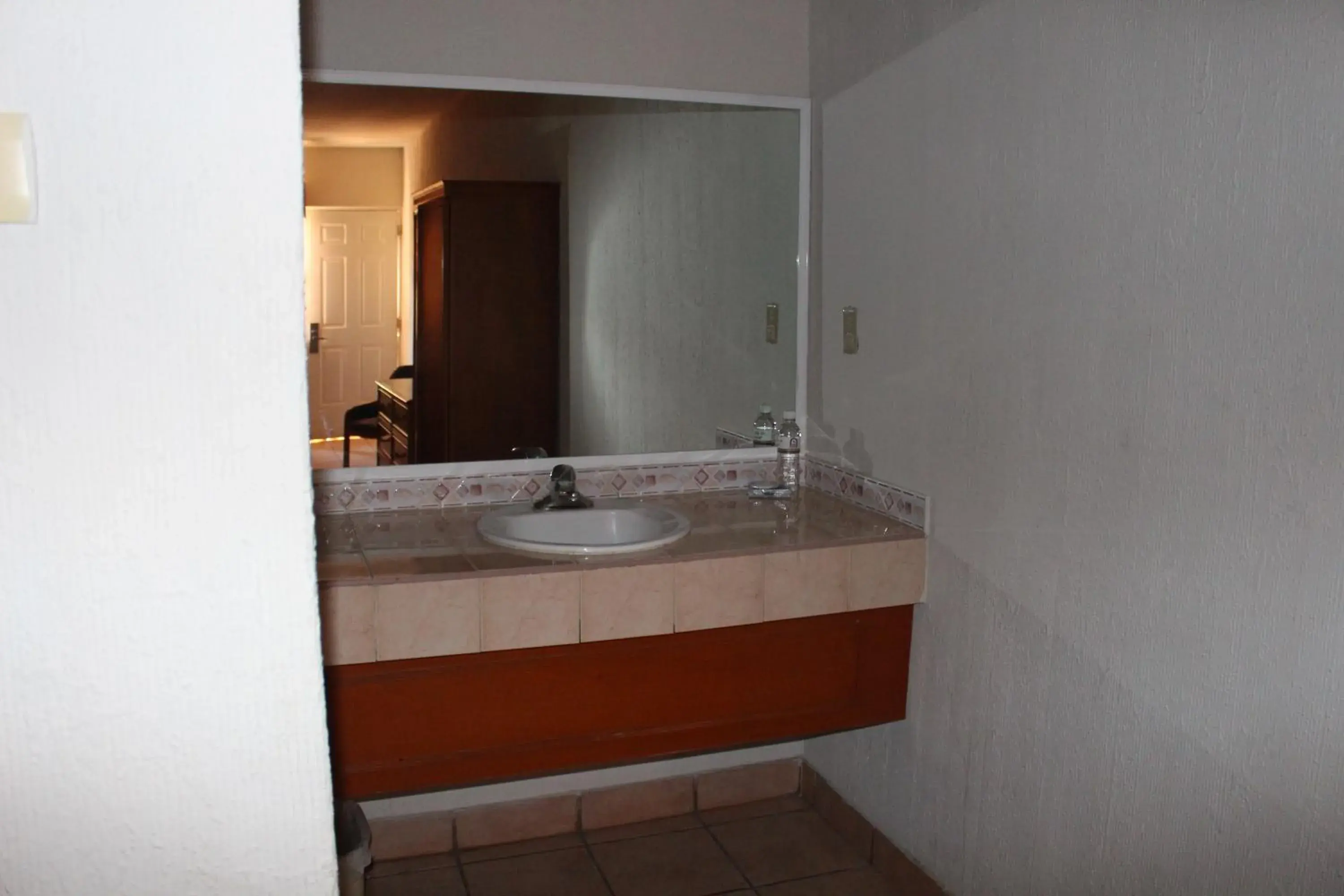 Standard Double Room with Two Double Beds in Hotel La Villa Standard Double Room with Two Double Beds in Hotel La Villa