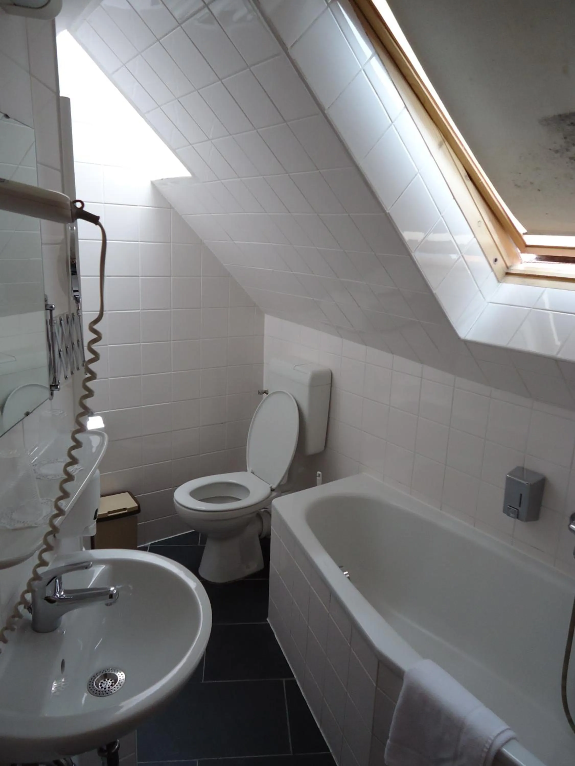 Bathroom in City Hotel am Kurfürstendamm